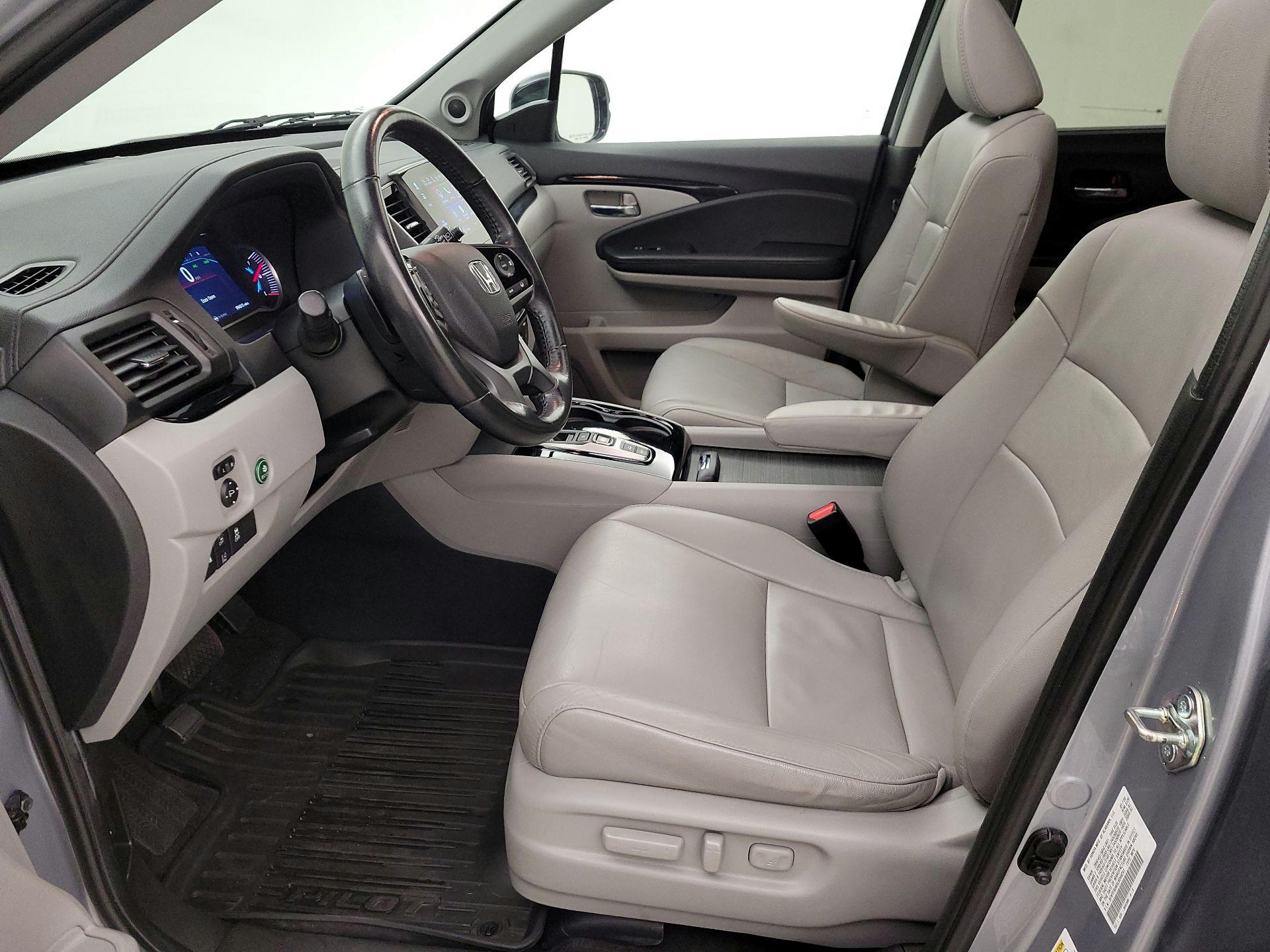 Thumbnail: 2020 Honda Pilot - 11