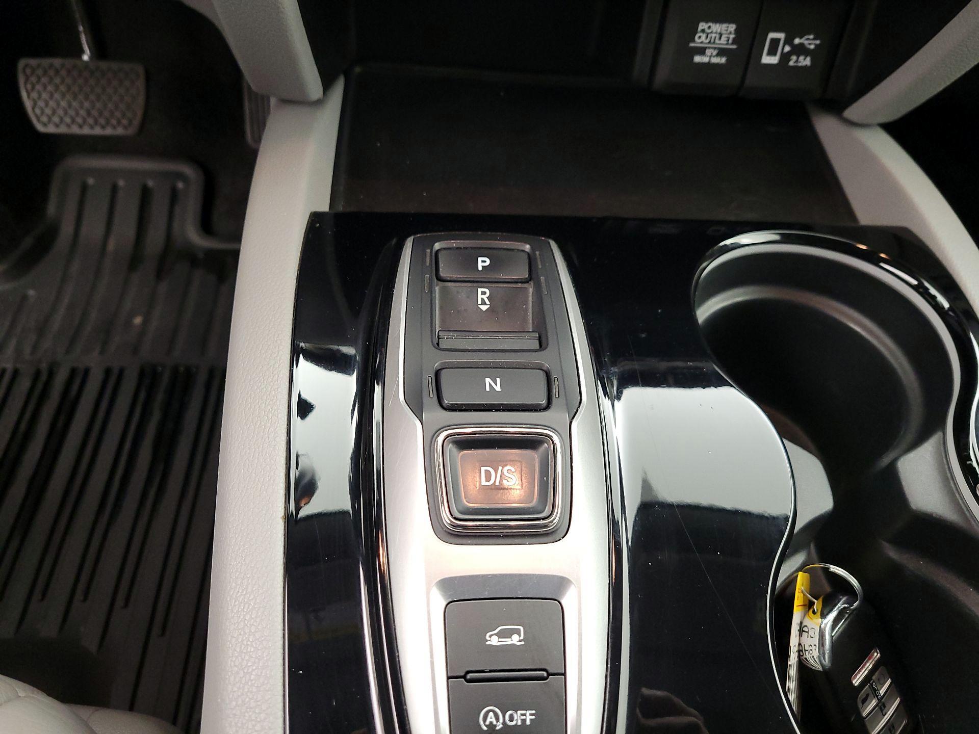 Thumbnail: 2020 Honda Pilot - 18