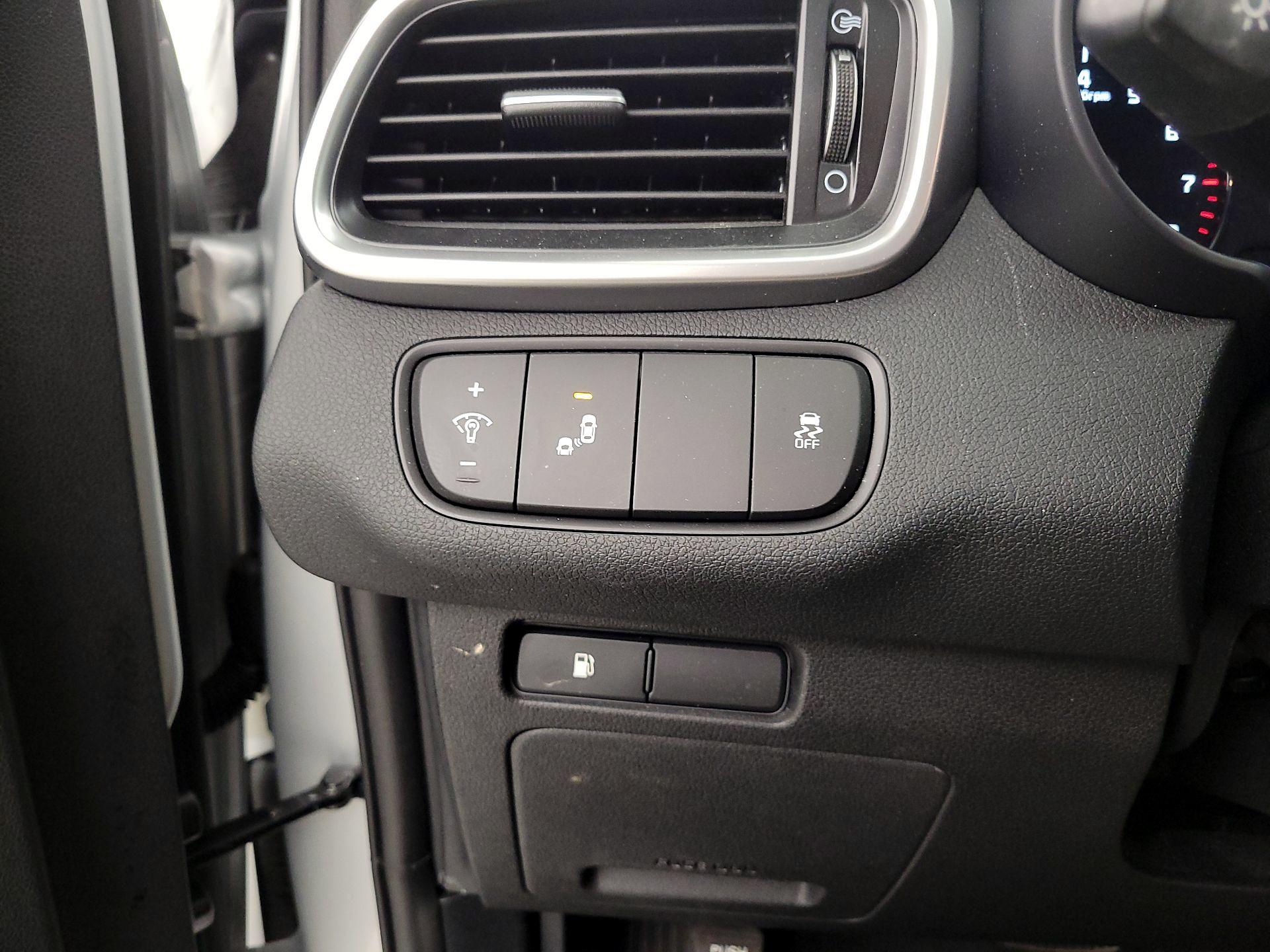 Thumbnail: 2019 Kia Sorento - 13