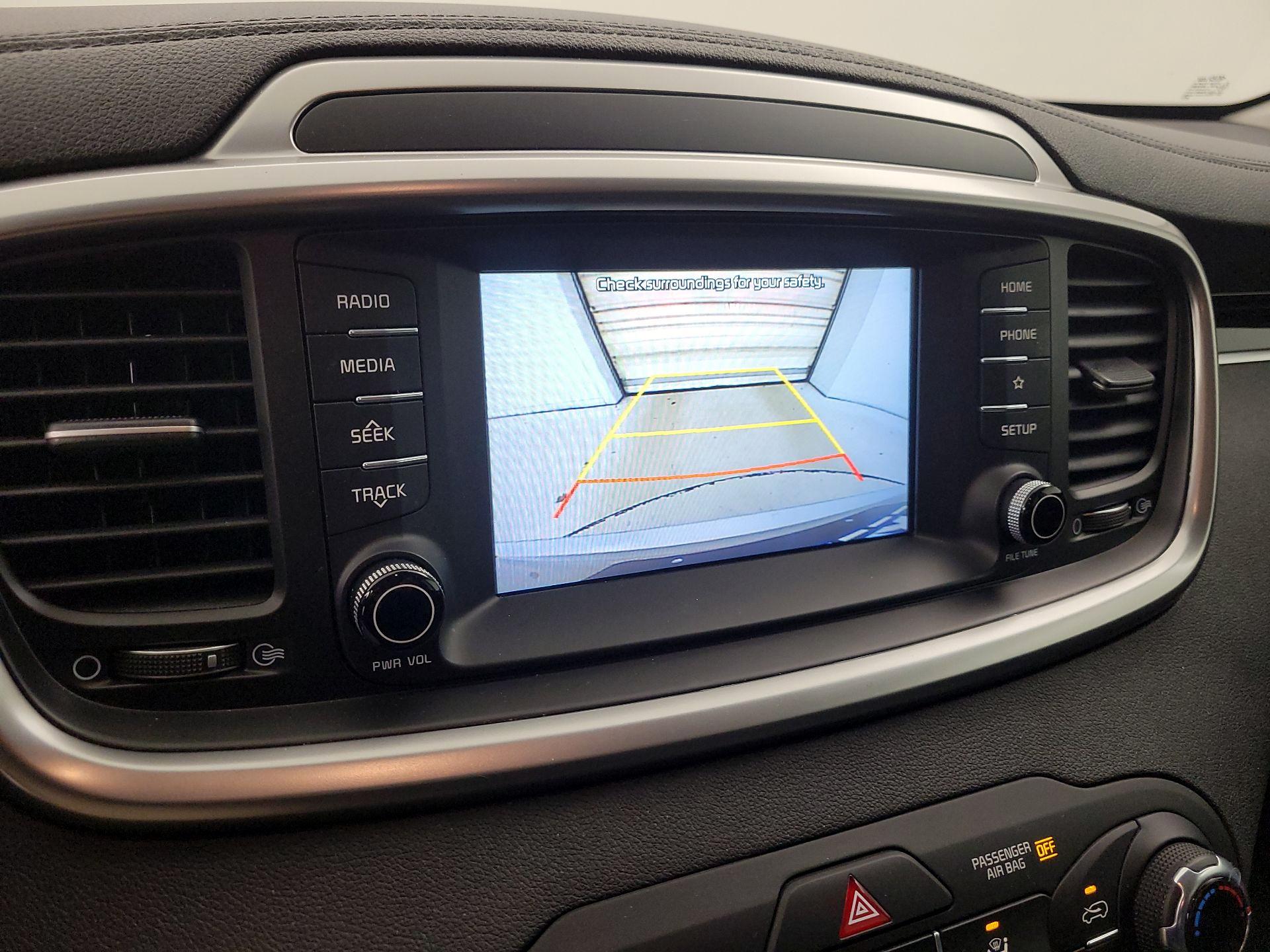 Thumbnail: 2019 Kia Sorento - 14