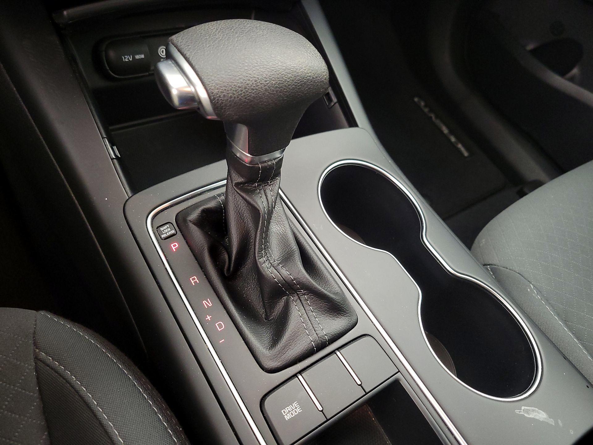 Thumbnail: 2019 Kia Sorento - 17