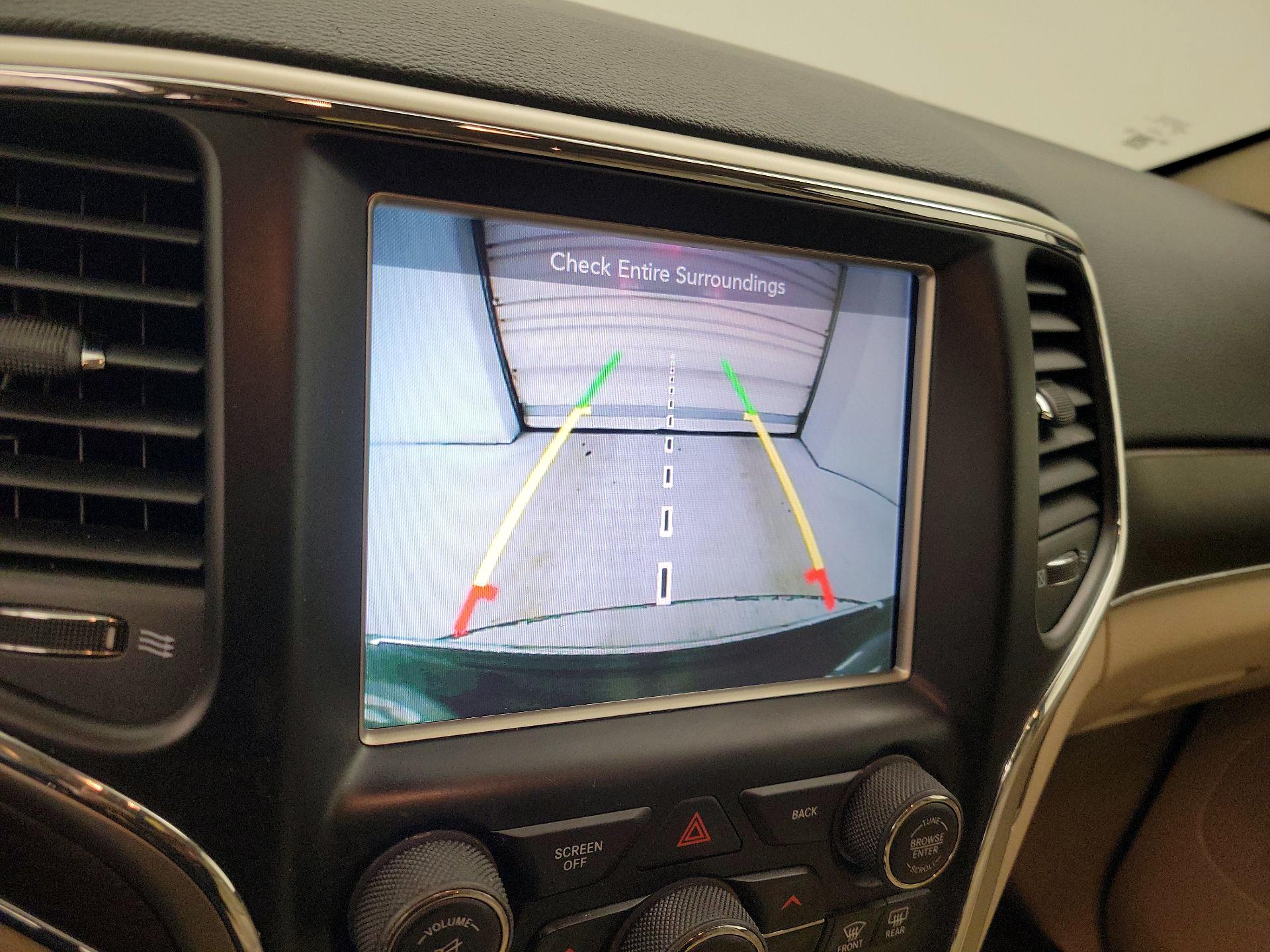 Thumbnail: 2016 Jeep Grand Cherokee - 14