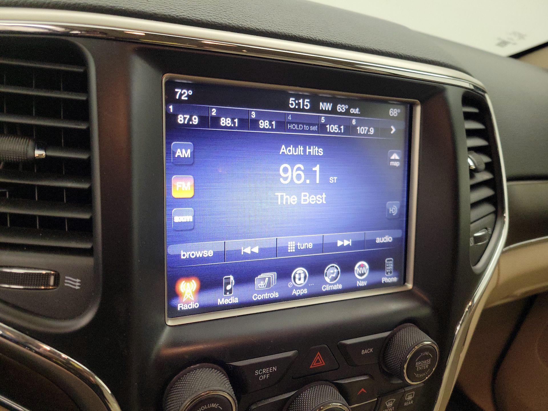 Thumbnail: 2016 Jeep Grand Cherokee - 15