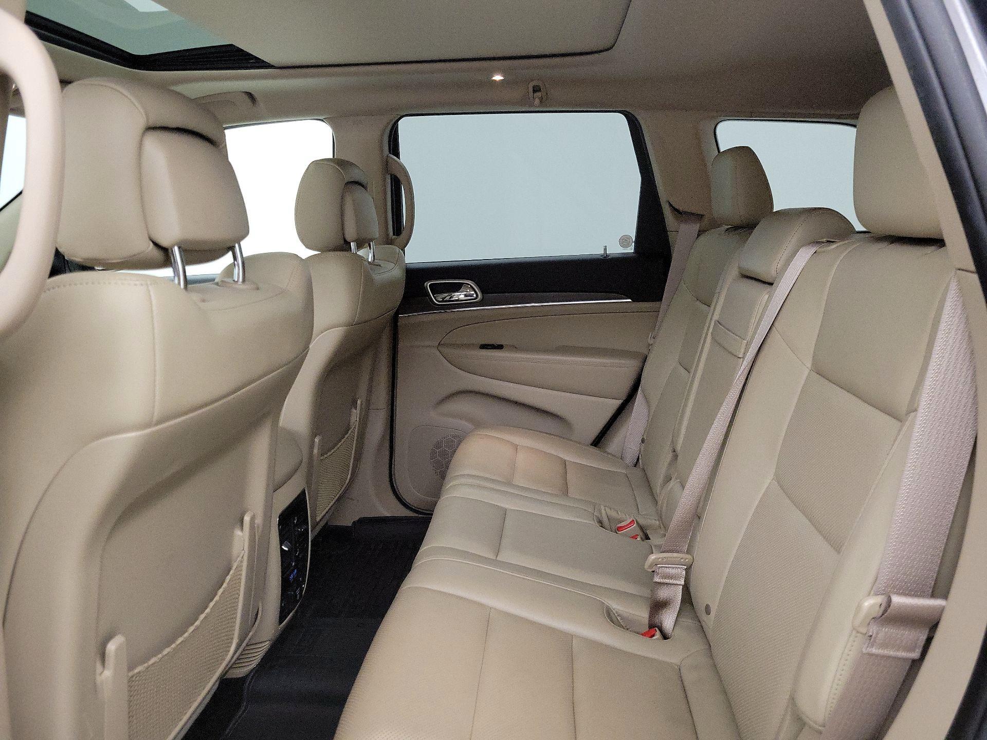 Thumbnail: 2016 Jeep Grand Cherokee - 20