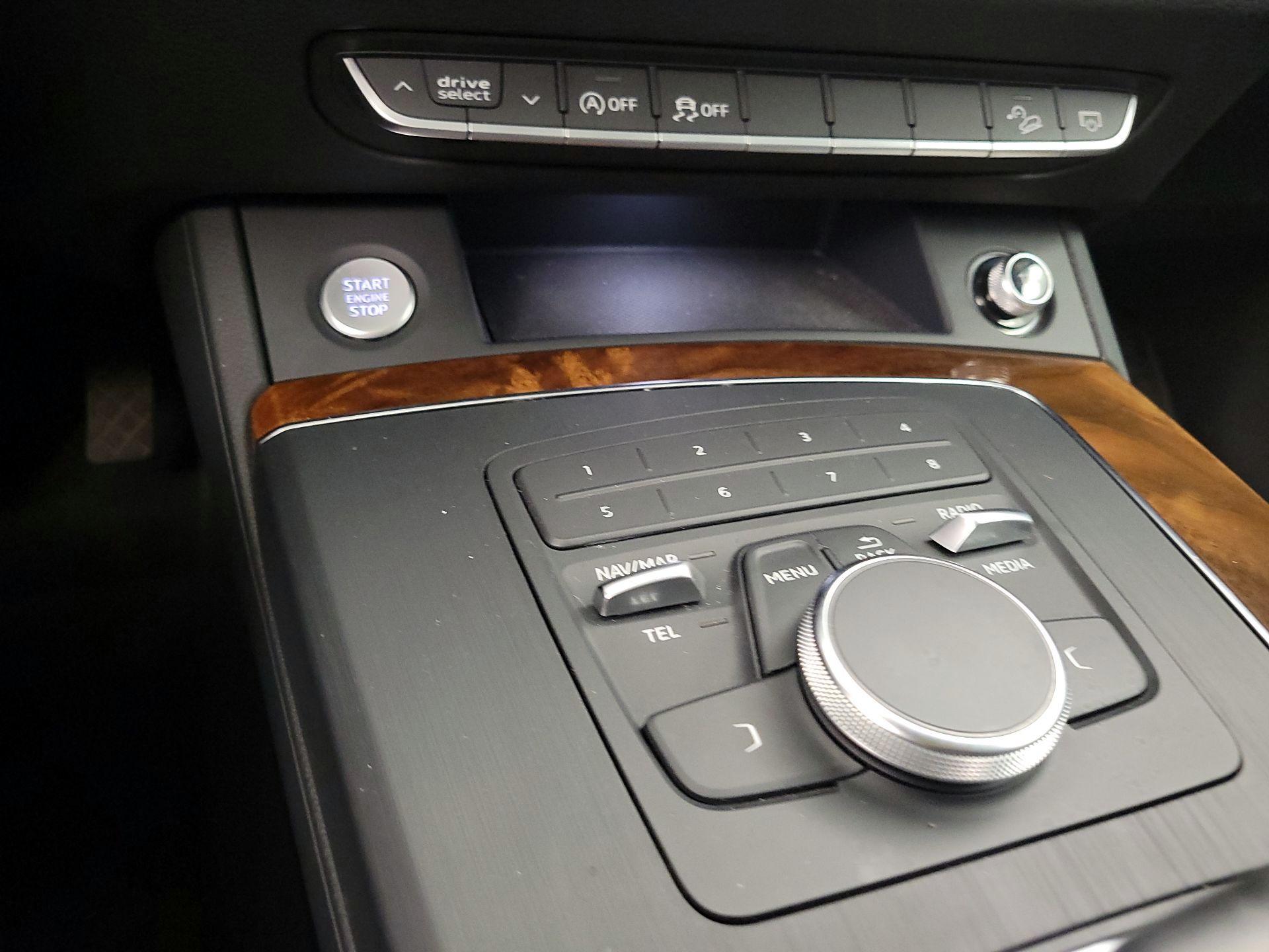 Thumbnail: 2018 Audi Q5 - 18