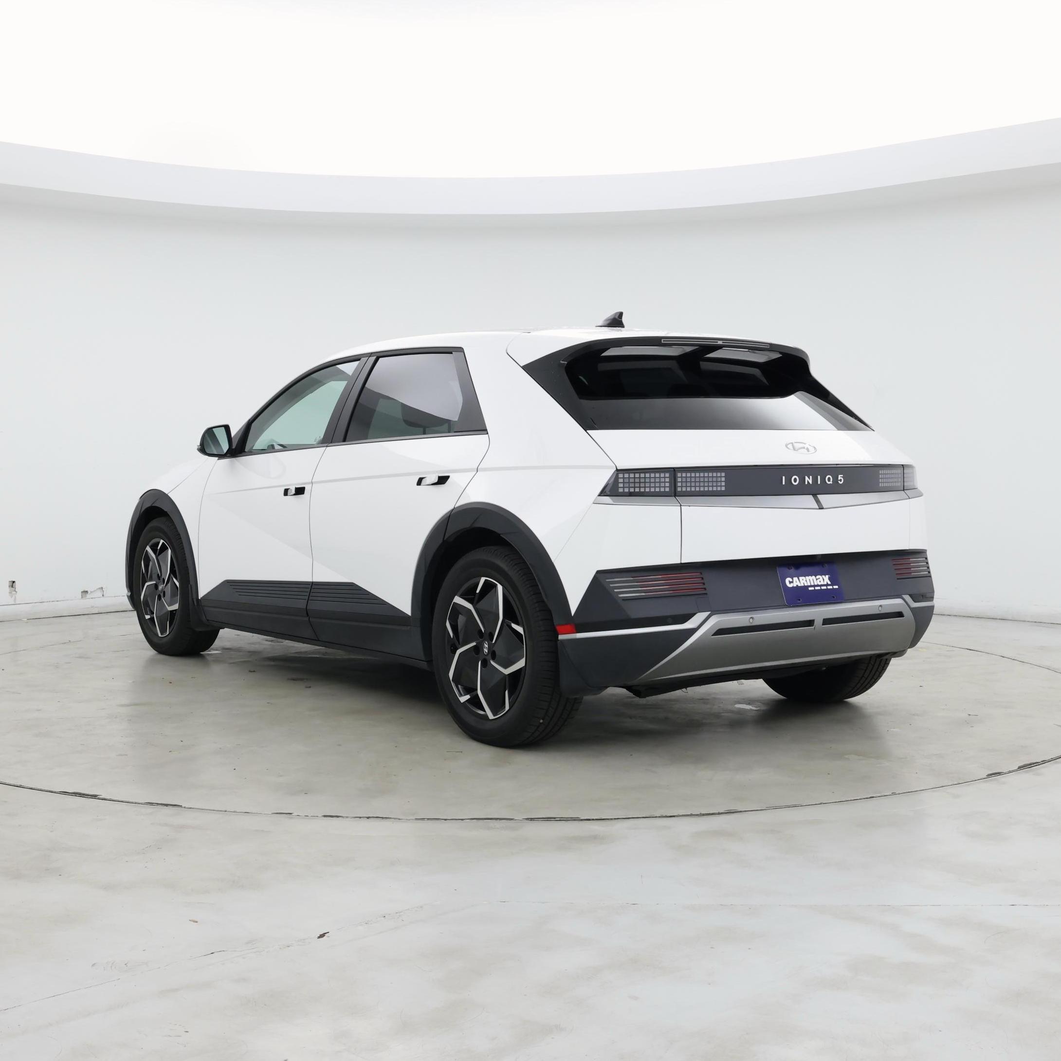 Thumbnail: 2023 Hyundai Ioniq 5 - 2