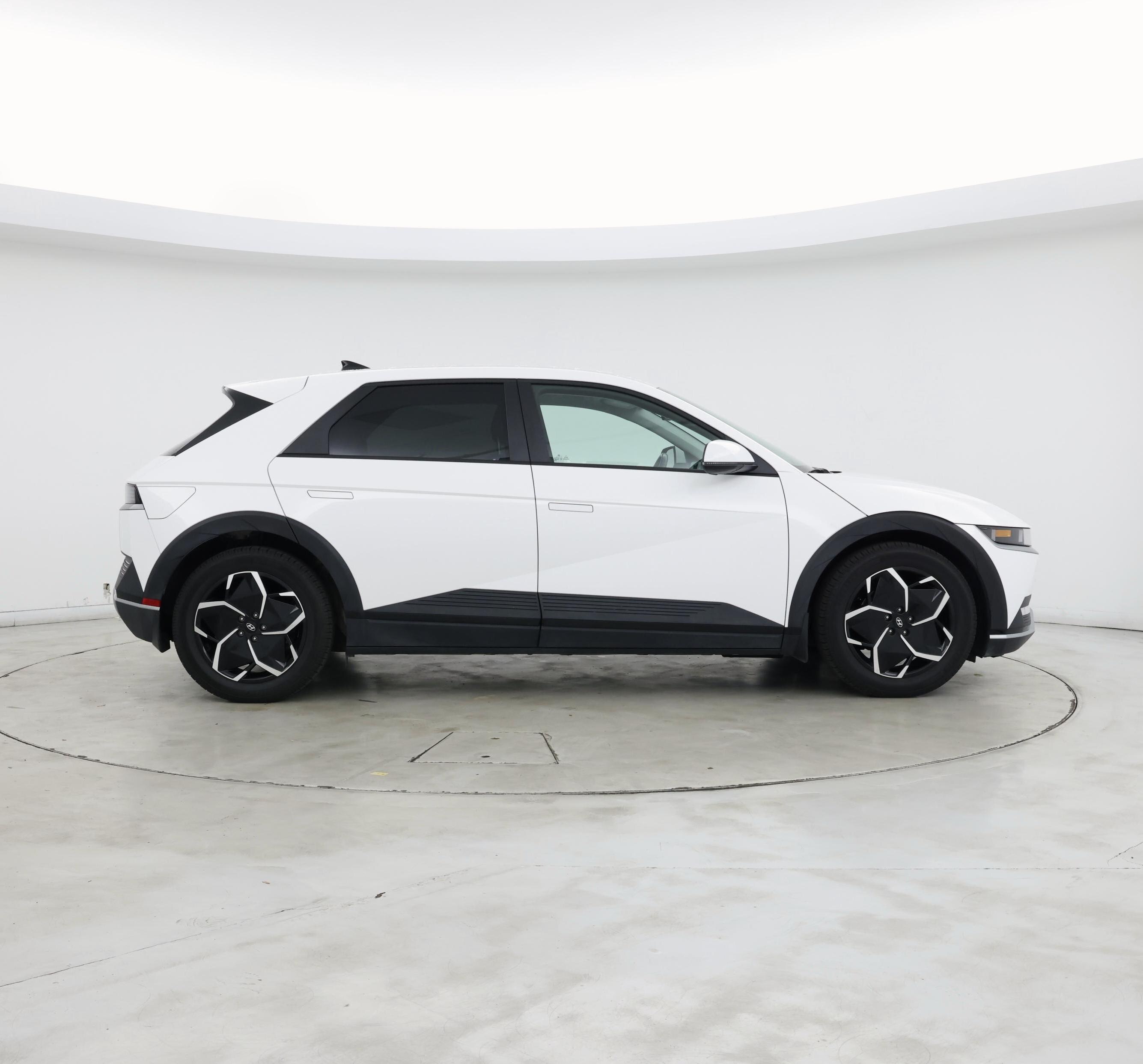 Thumbnail: 2023 Hyundai Ioniq 5 - 7