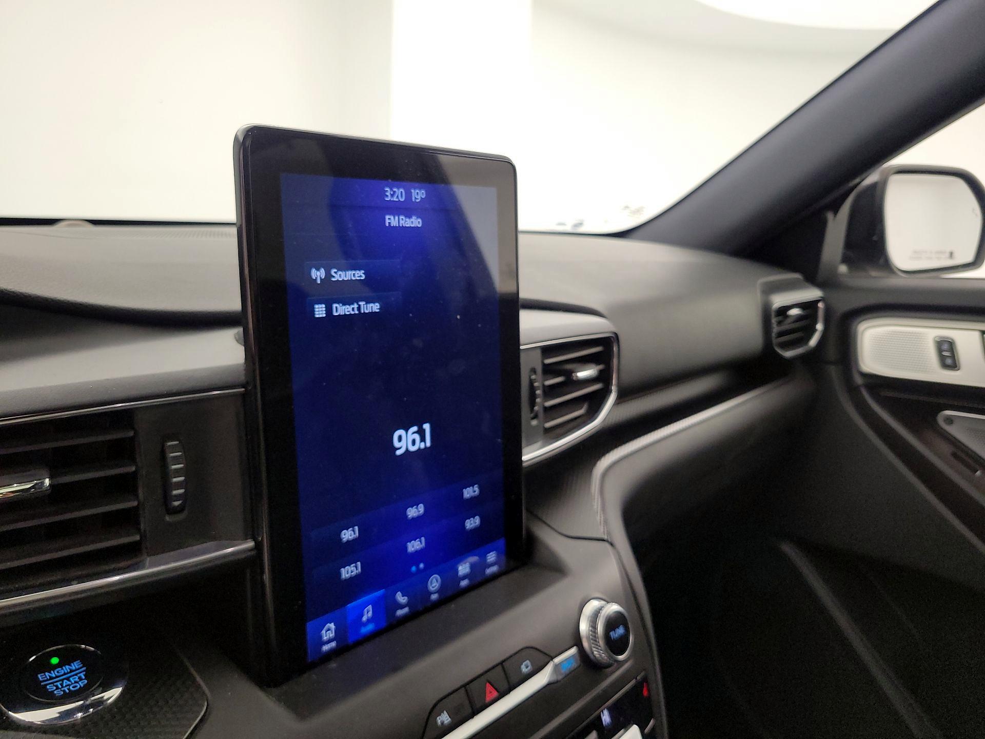 Thumbnail: 2020 Ford Explorer - 16