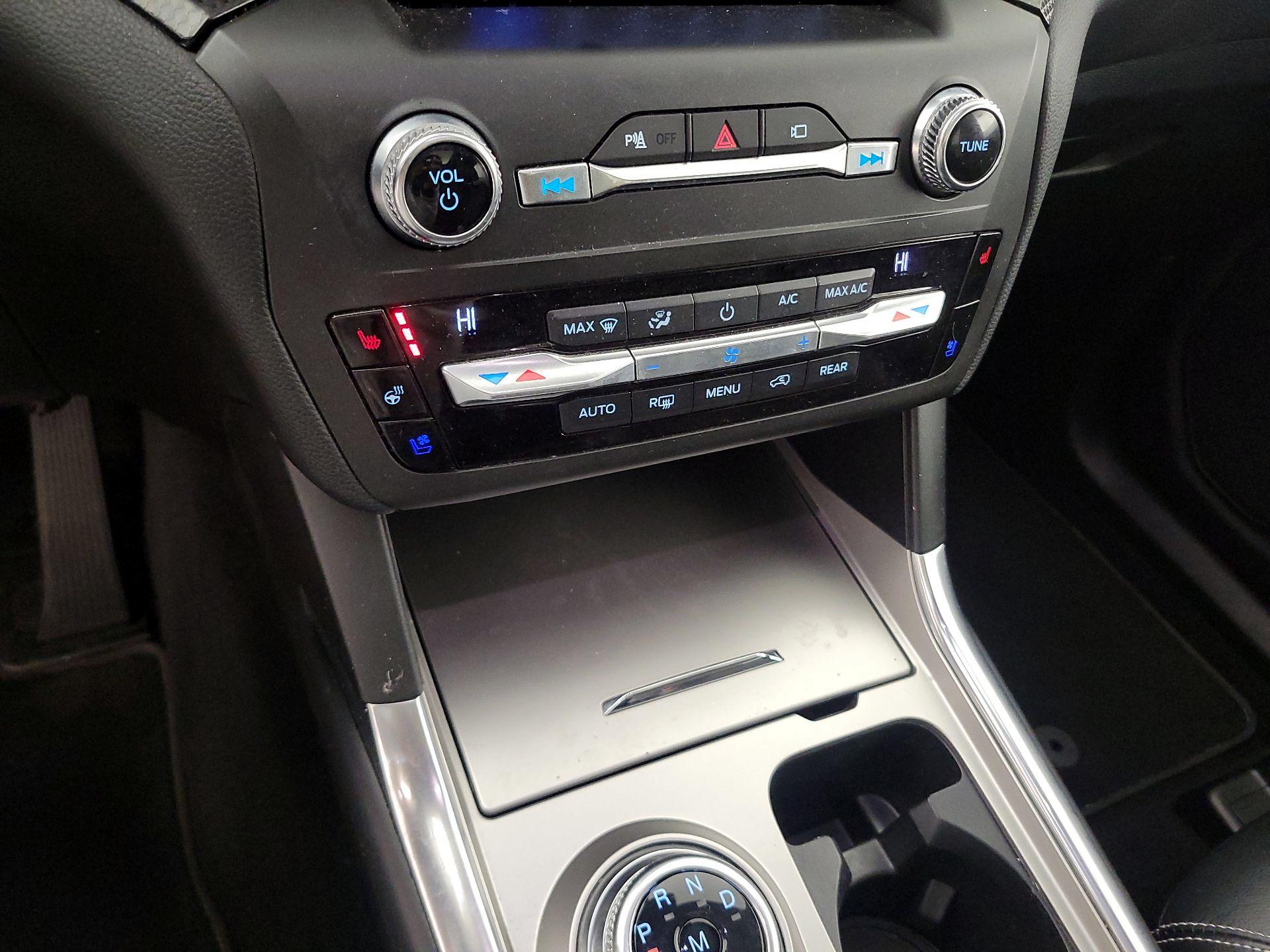 Thumbnail: 2020 Ford Explorer - 17