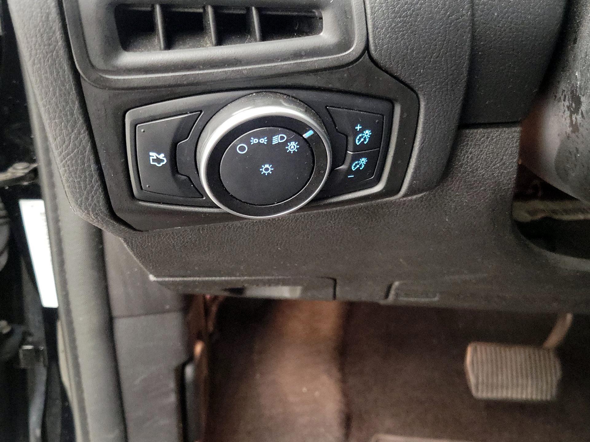 Thumbnail: 2018 Ford Focus - 13