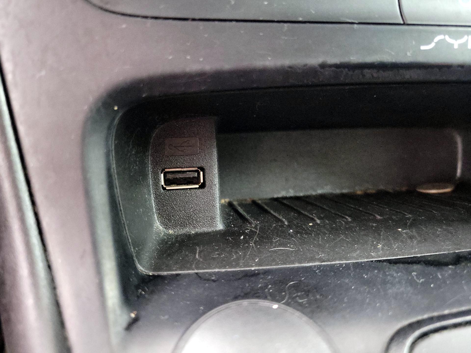 Thumbnail: 2018 Ford Focus - 18