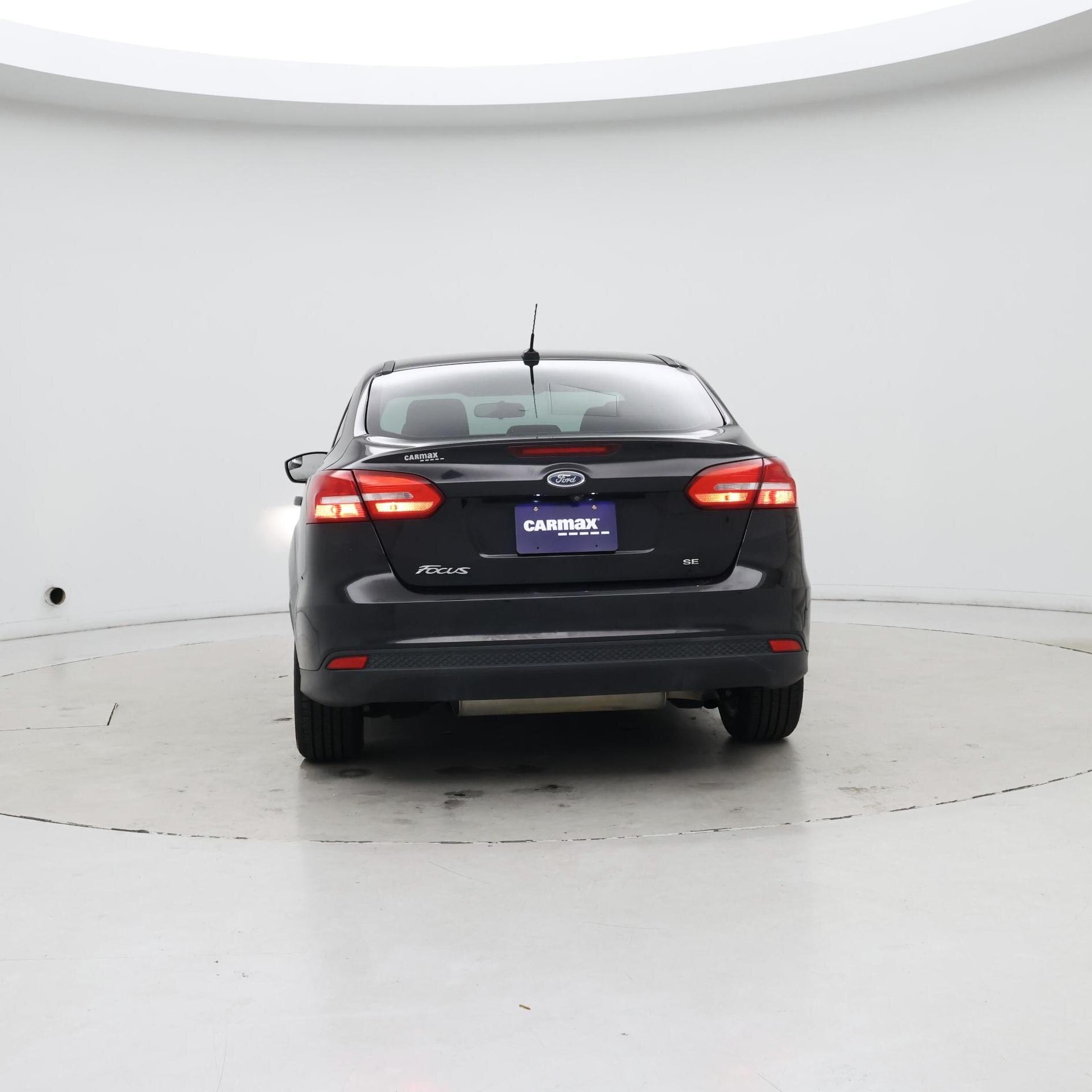 Thumbnail: 2018 Ford Focus - 6