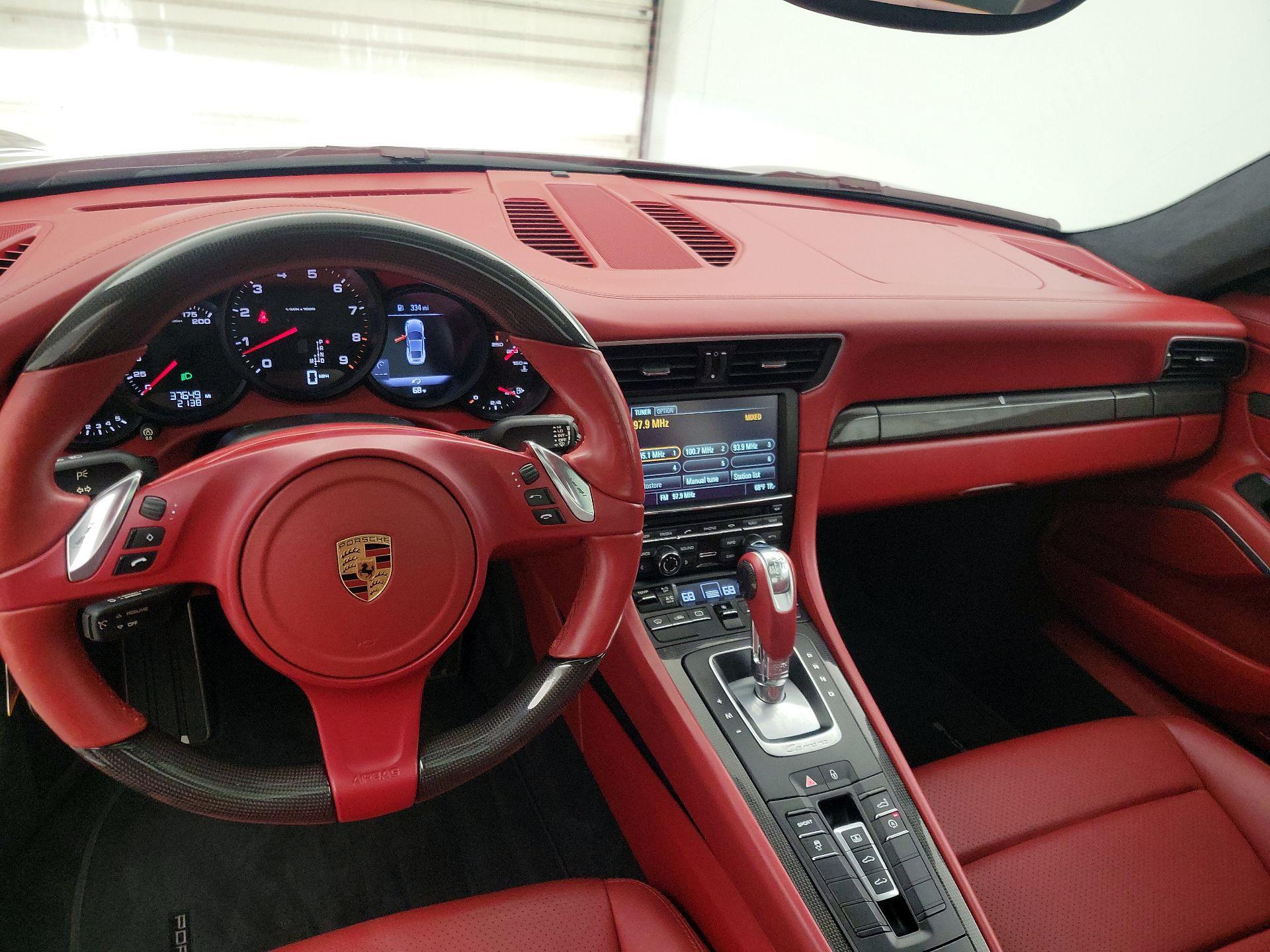 Thumbnail: 2016 Porsche 911 - 9