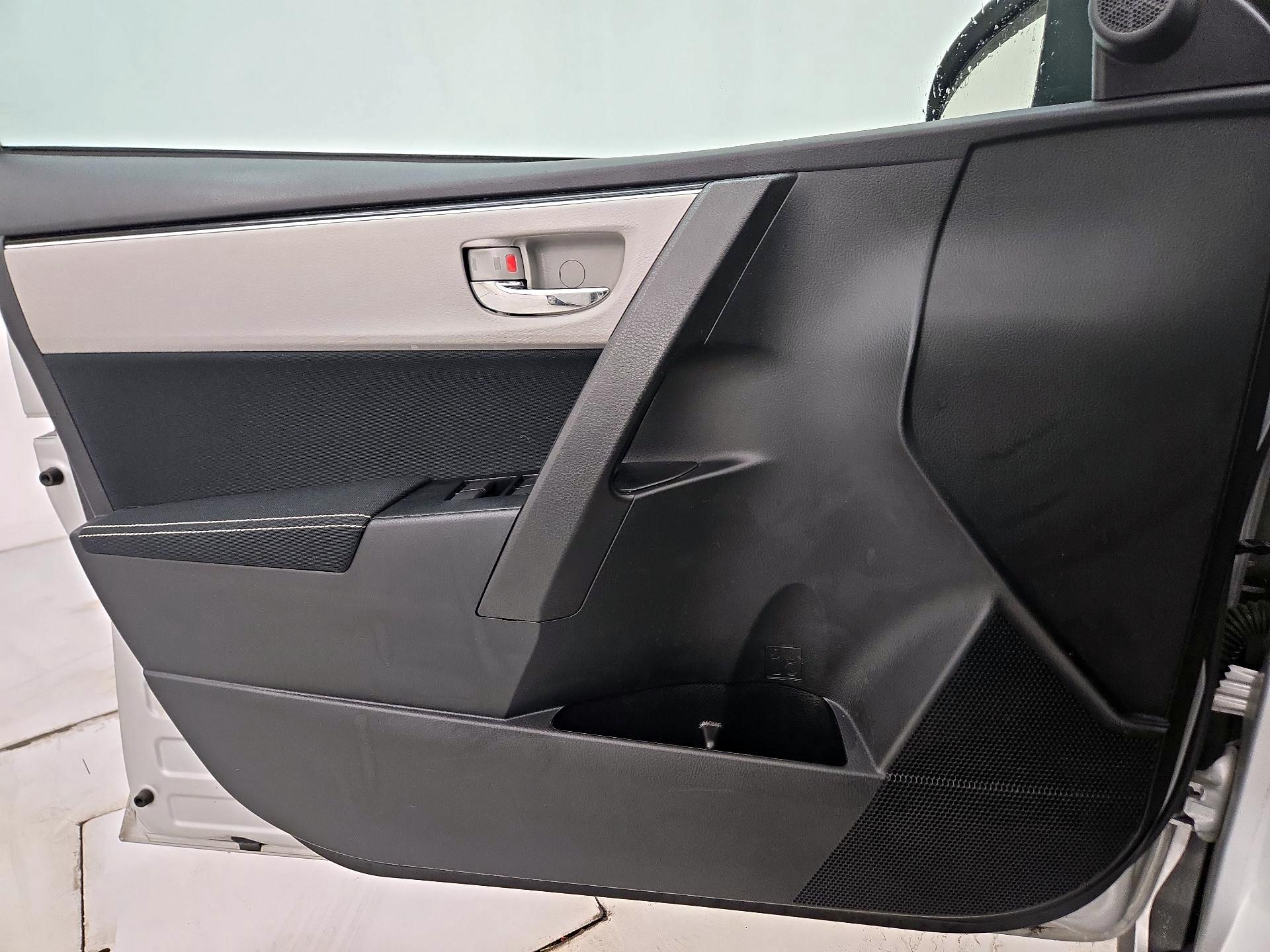 Thumbnail: 2018 Toyota Corolla - 12