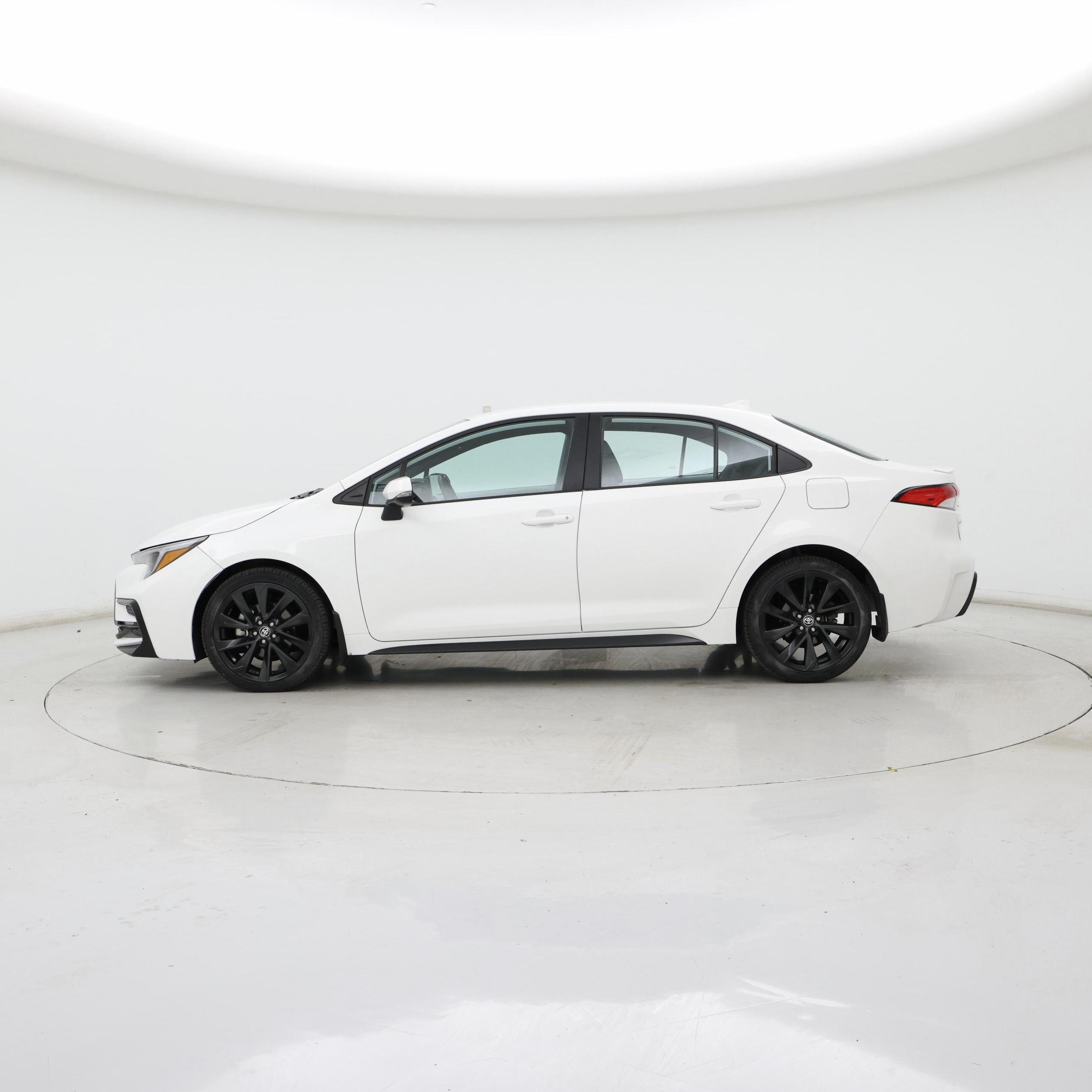 Thumbnail: 2023 Toyota Corolla - 3