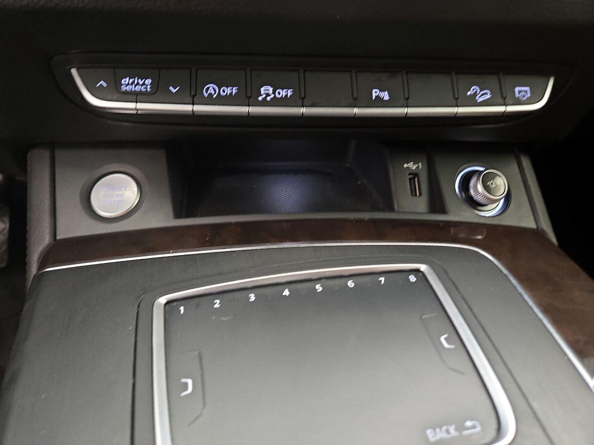 Thumbnail: 2019 Audi Q5 - 19