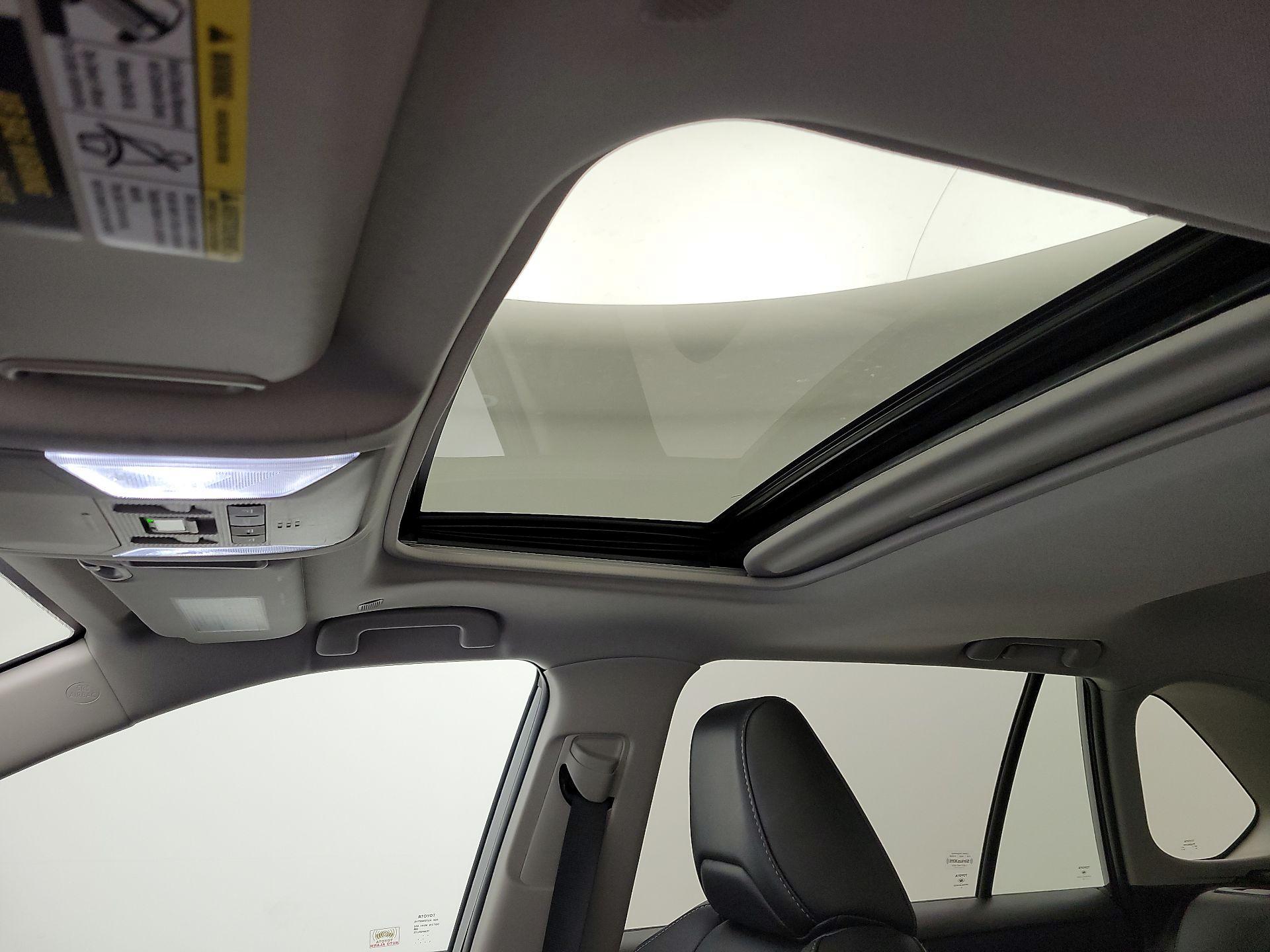 Thumbnail: 2023 Toyota RAV4 - 18