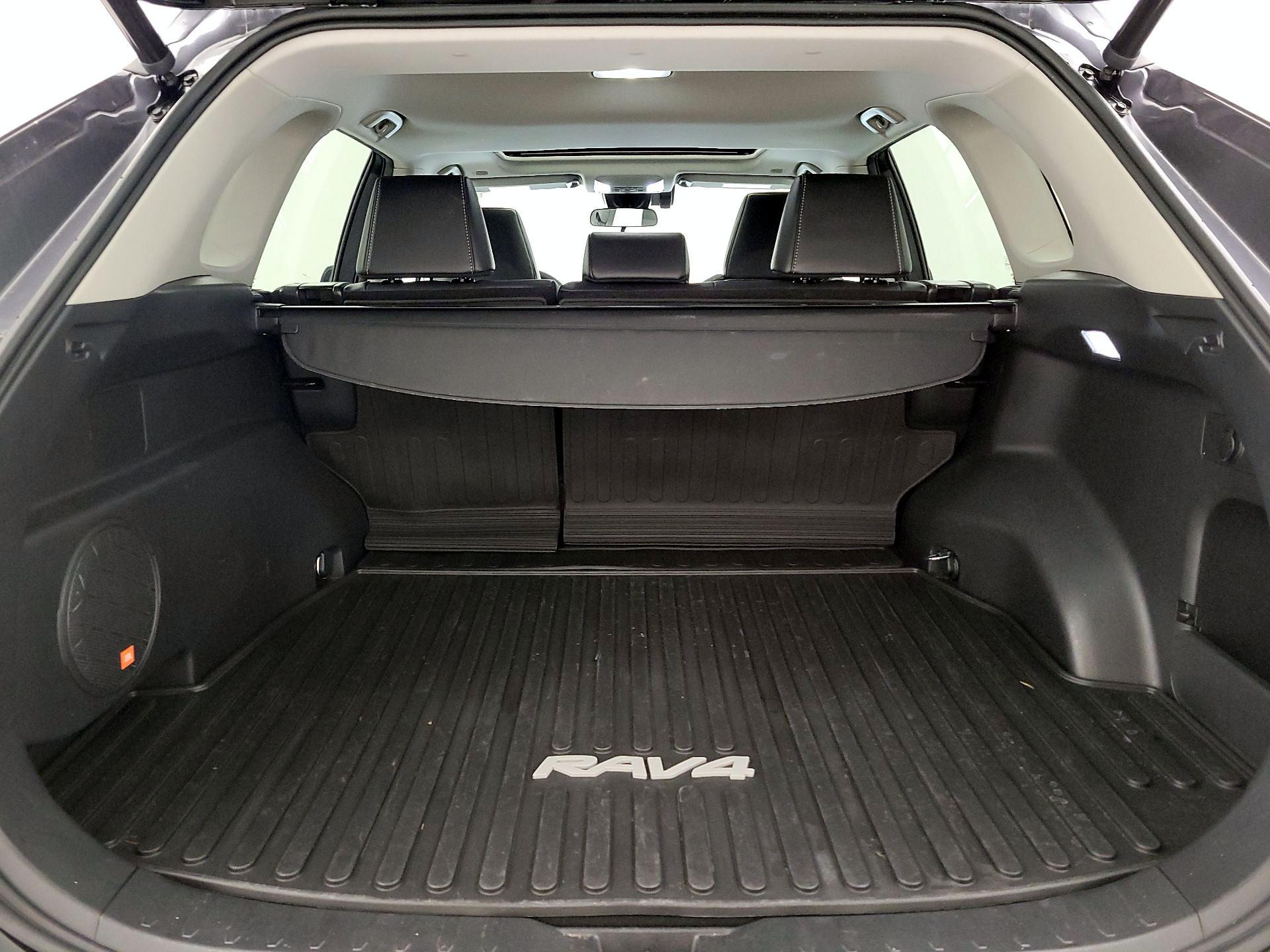 Thumbnail: 2023 Toyota RAV4 - 20