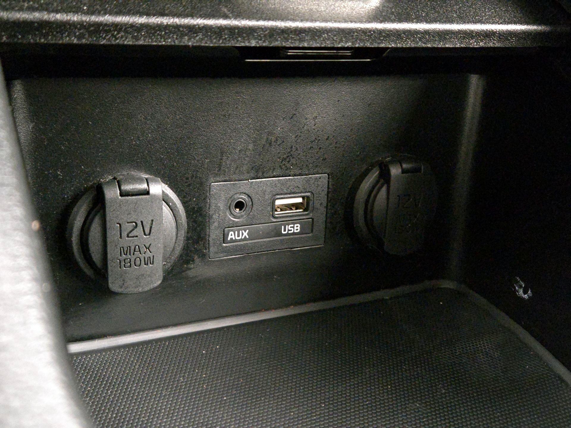 Thumbnail: 2016 Kia Forte - 17