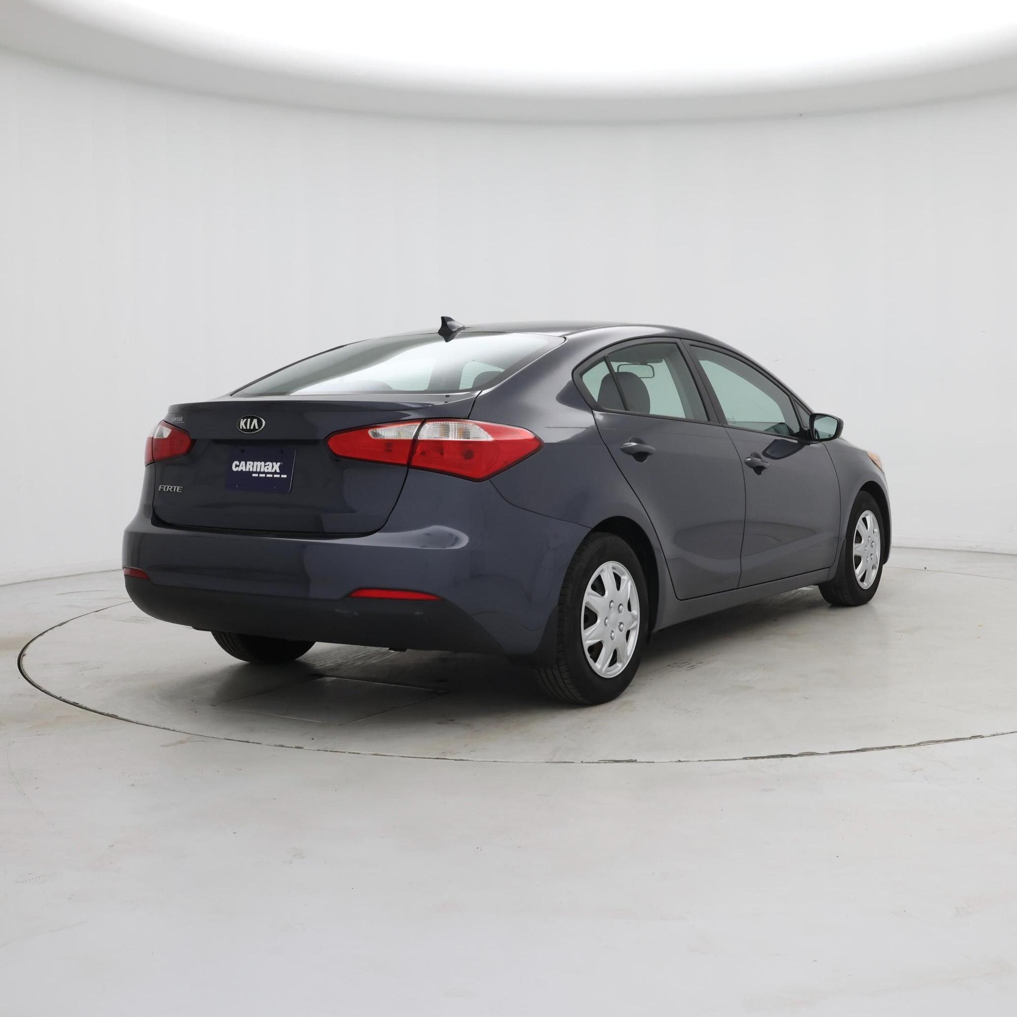 Thumbnail: 2016 Kia Forte - 8