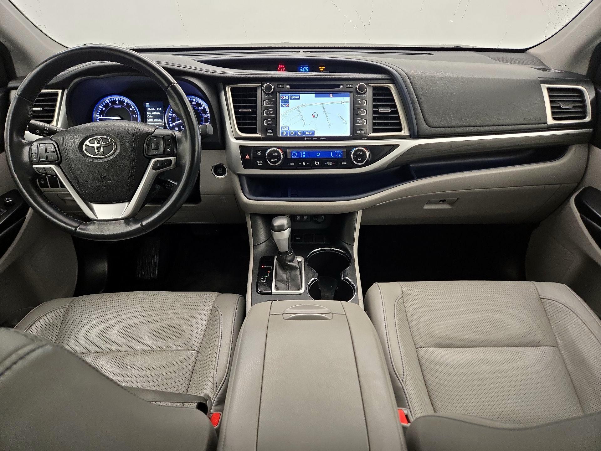 Thumbnail: 2017 Toyota Highlander - 9