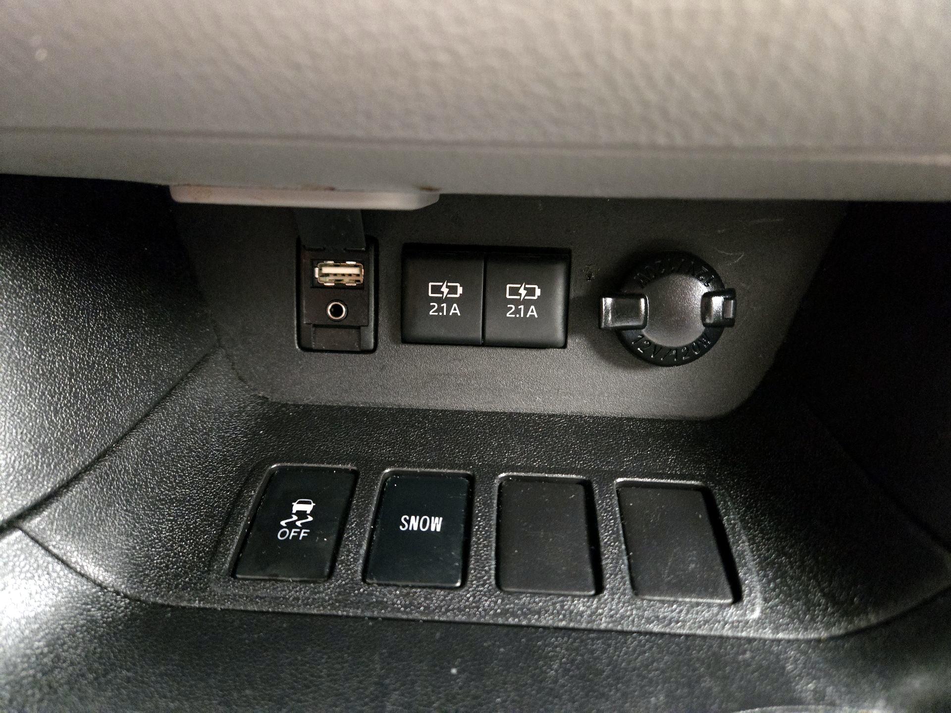 Thumbnail: 2017 Toyota Highlander - 19