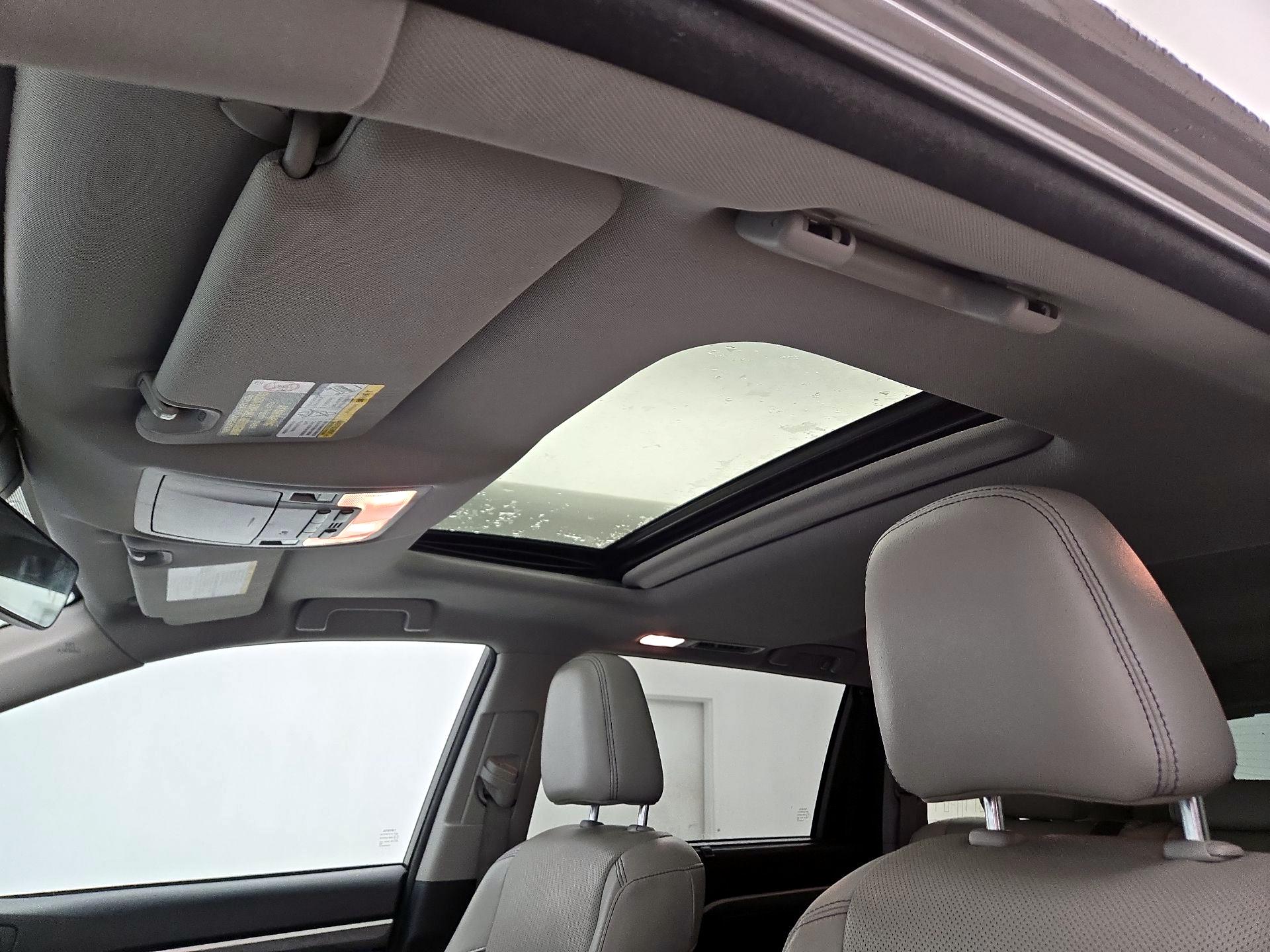 Thumbnail: 2017 Toyota Highlander - 20