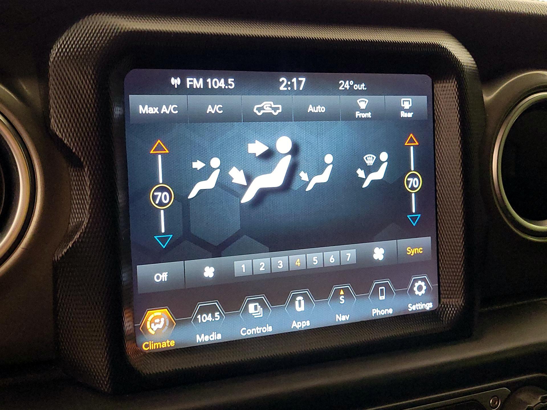 Thumbnail: 2022 Jeep Gladiator - 17