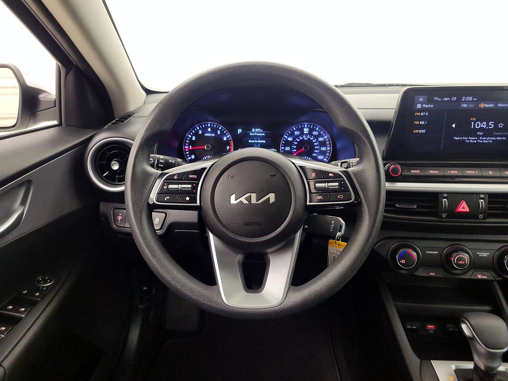 Thumbnail: 2023 Kia Forte - 10