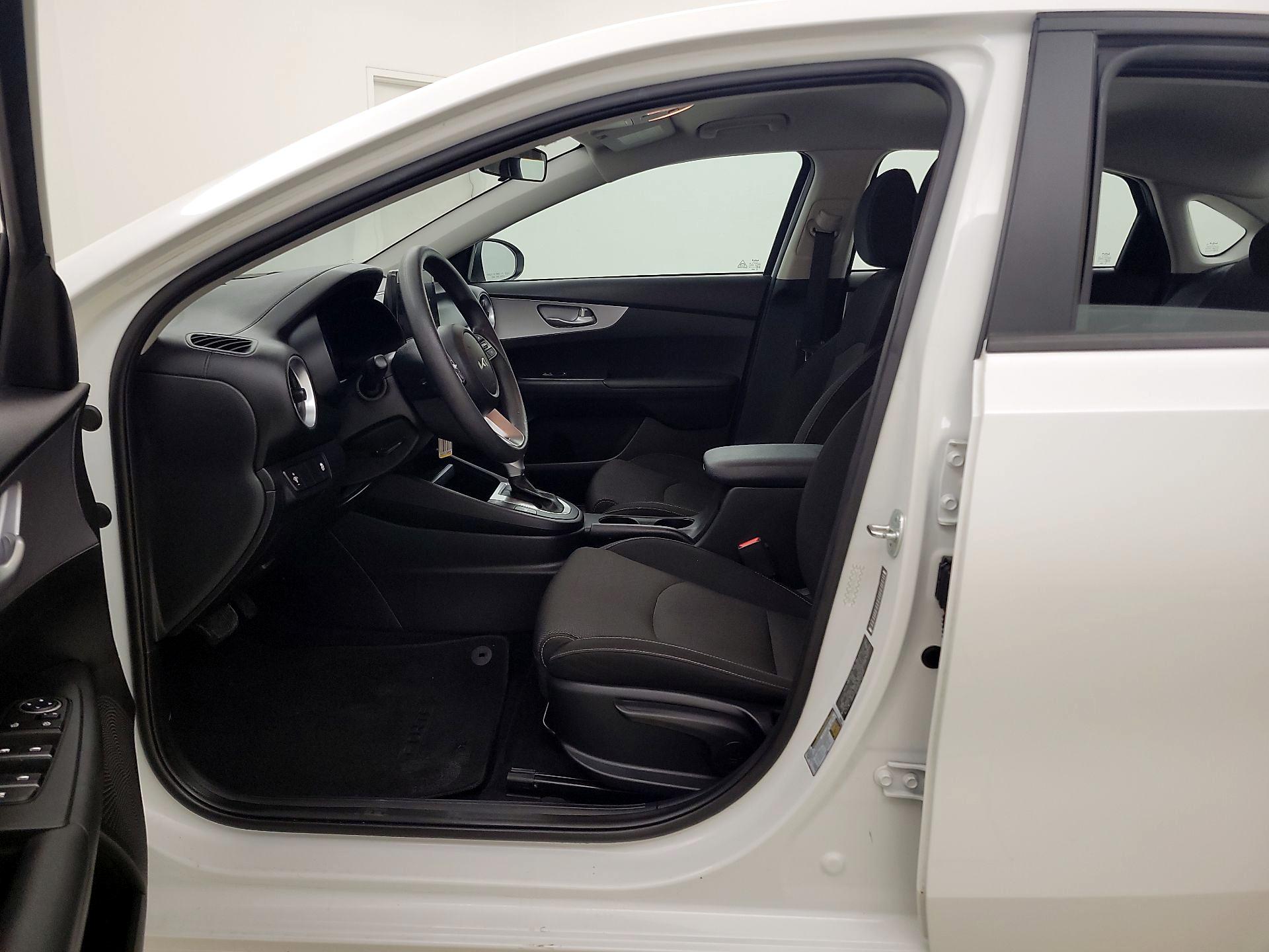 Thumbnail: 2023 Kia Forte - 11