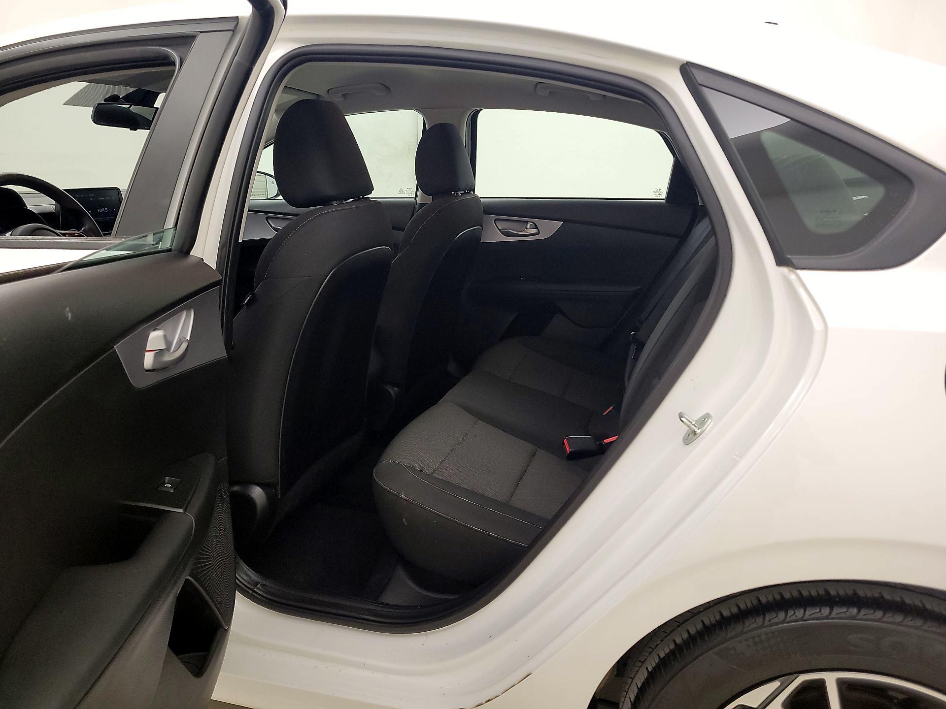 Thumbnail: 2023 Kia Forte - 19