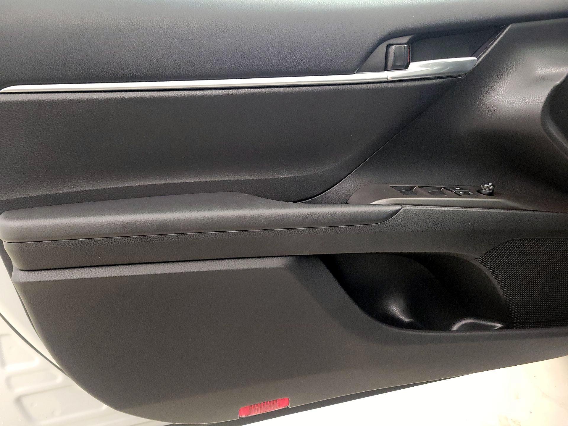 Thumbnail: 2023 Toyota Camry - 12