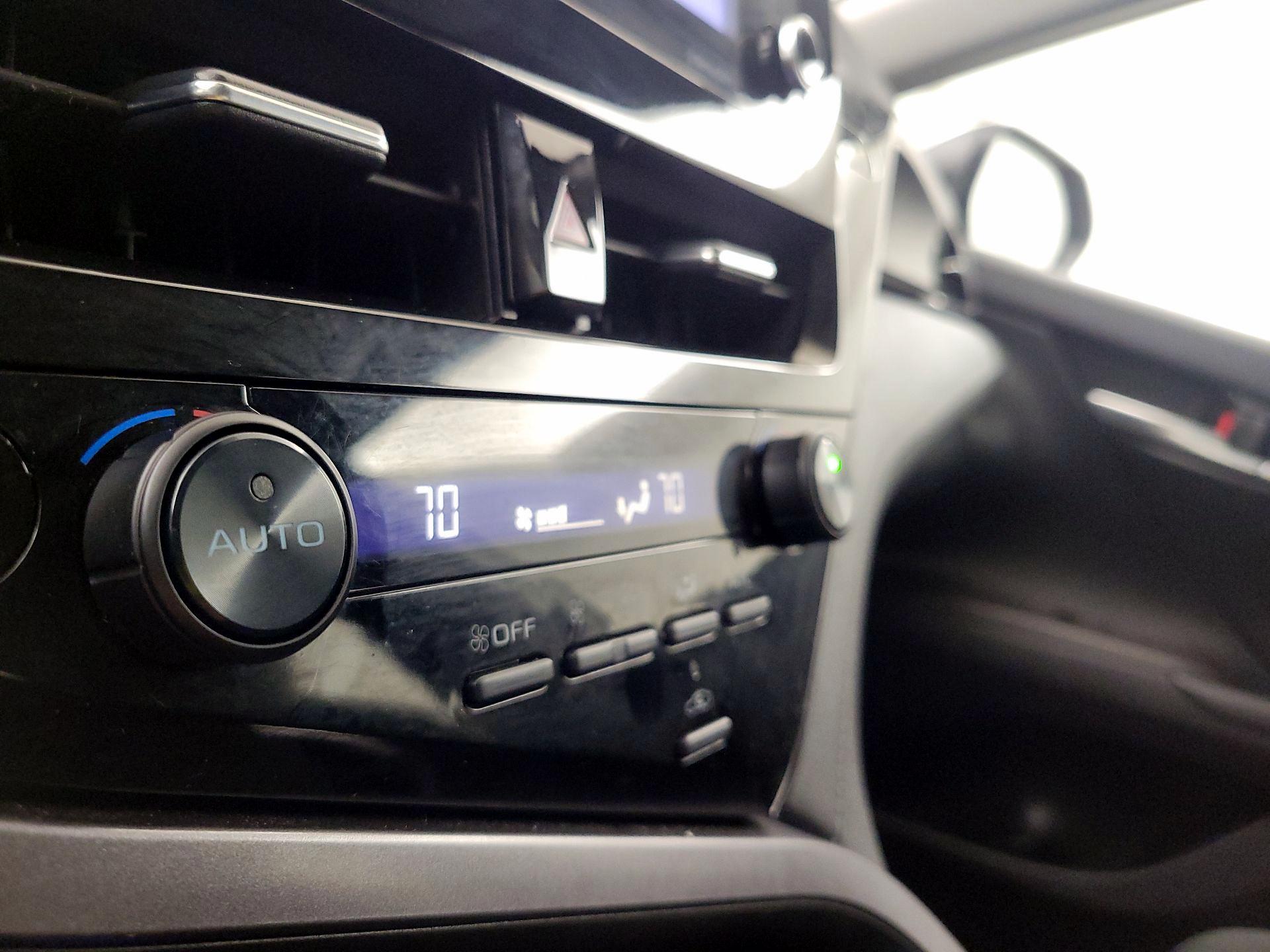 Thumbnail: 2023 Toyota Camry - 16