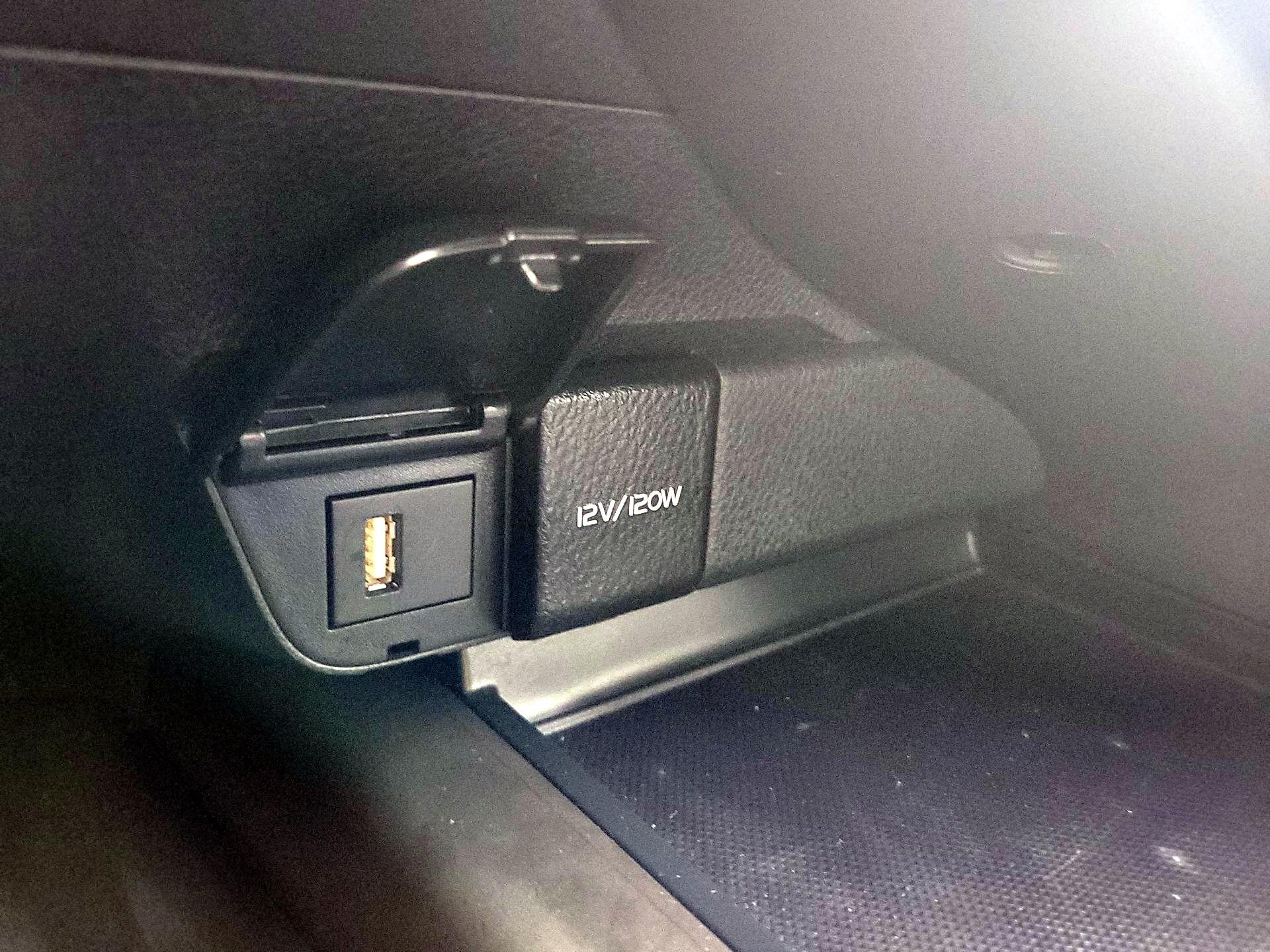 Thumbnail: 2023 Toyota Camry - 18