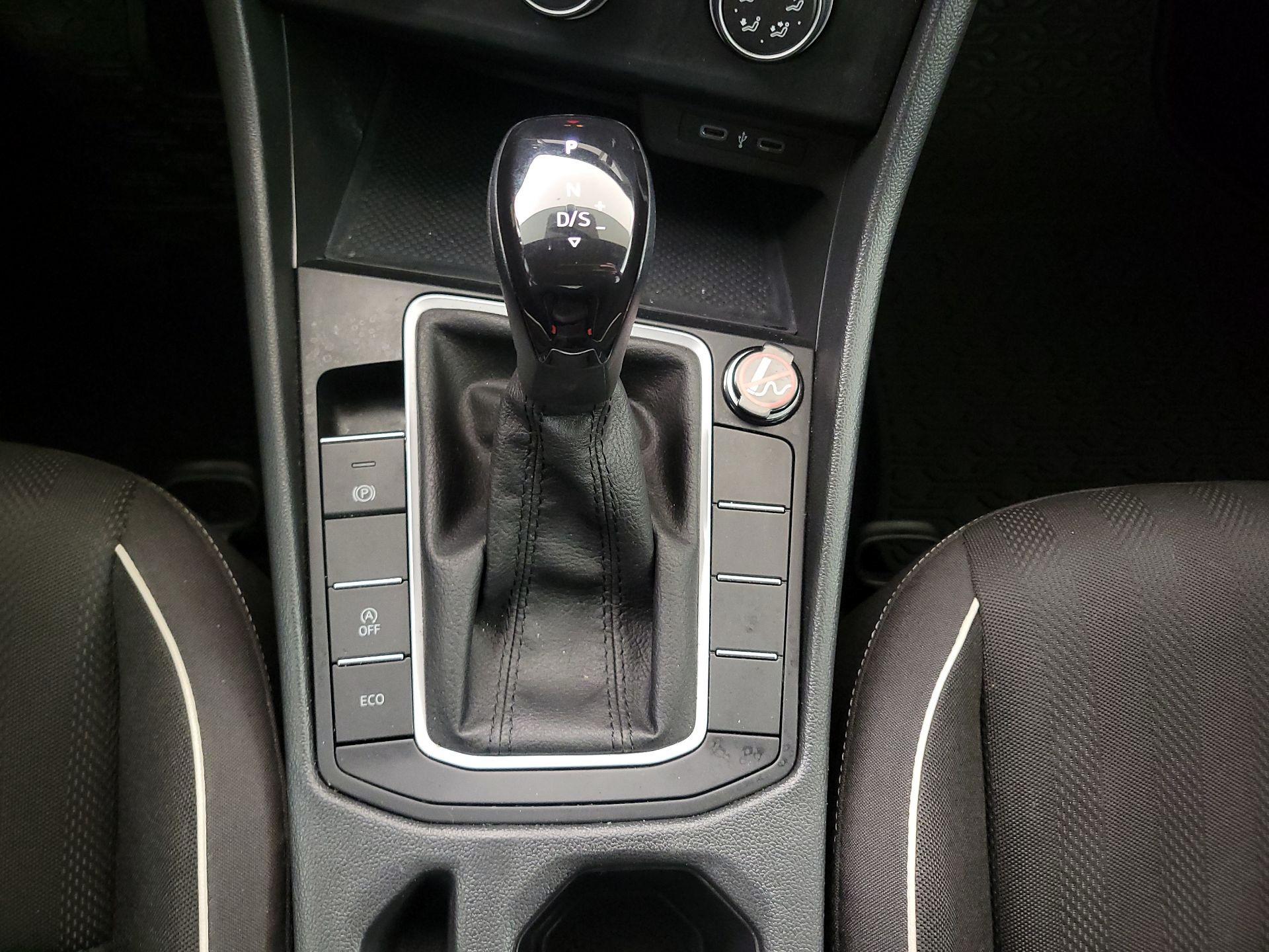 Thumbnail: 2023 Volkswagen Jetta - 17