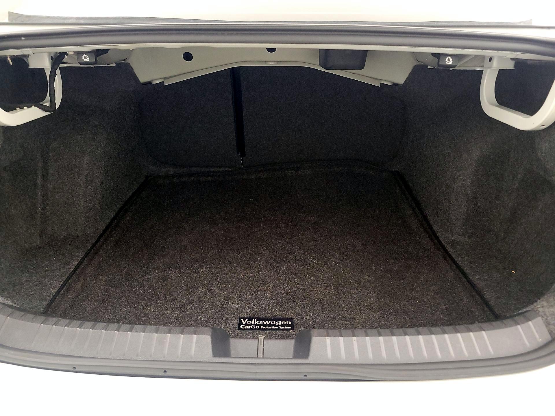 Thumbnail: 2023 Volkswagen Jetta - 20