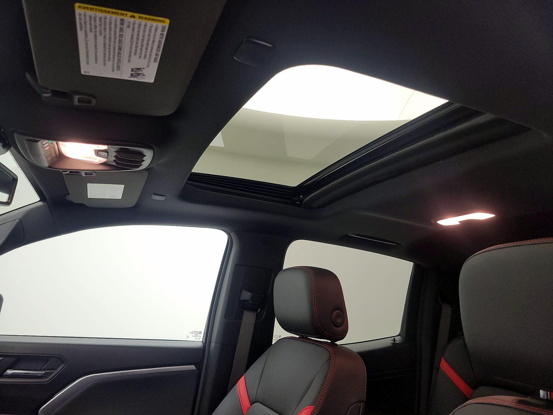 Thumbnail: 2025 Chevrolet Colorado - 18