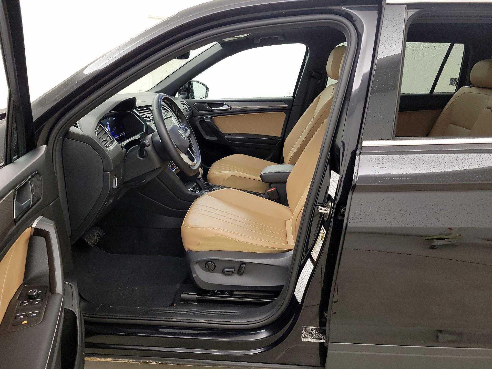 Thumbnail: 2024 Volkswagen Tiguan - 11