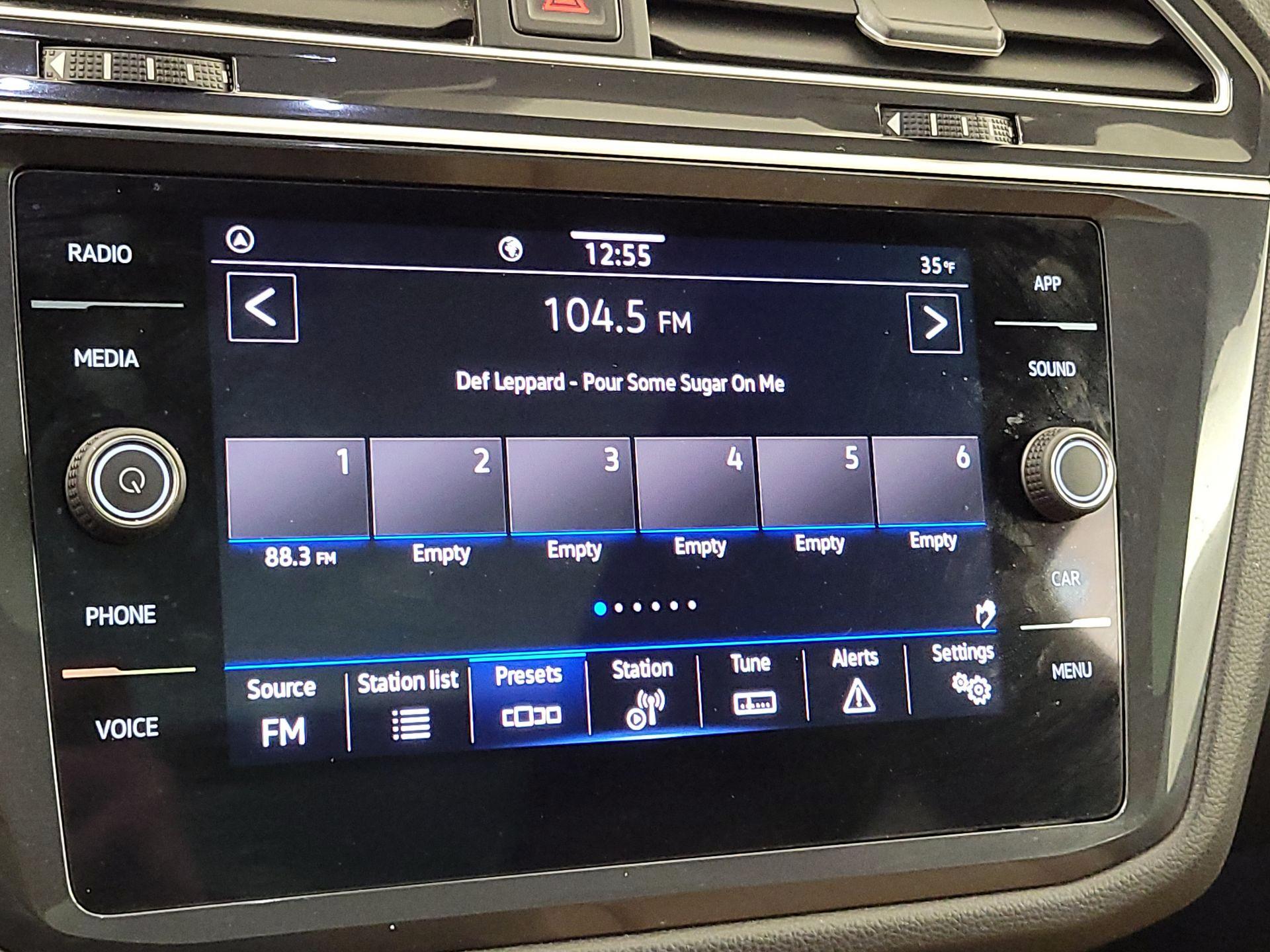 Thumbnail: 2024 Volkswagen Tiguan - 15