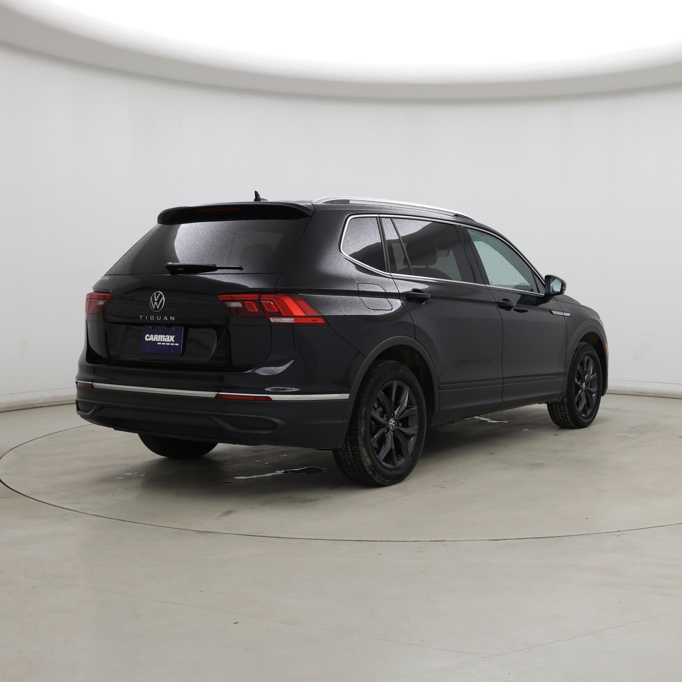 Thumbnail: 2024 Volkswagen Tiguan - 8