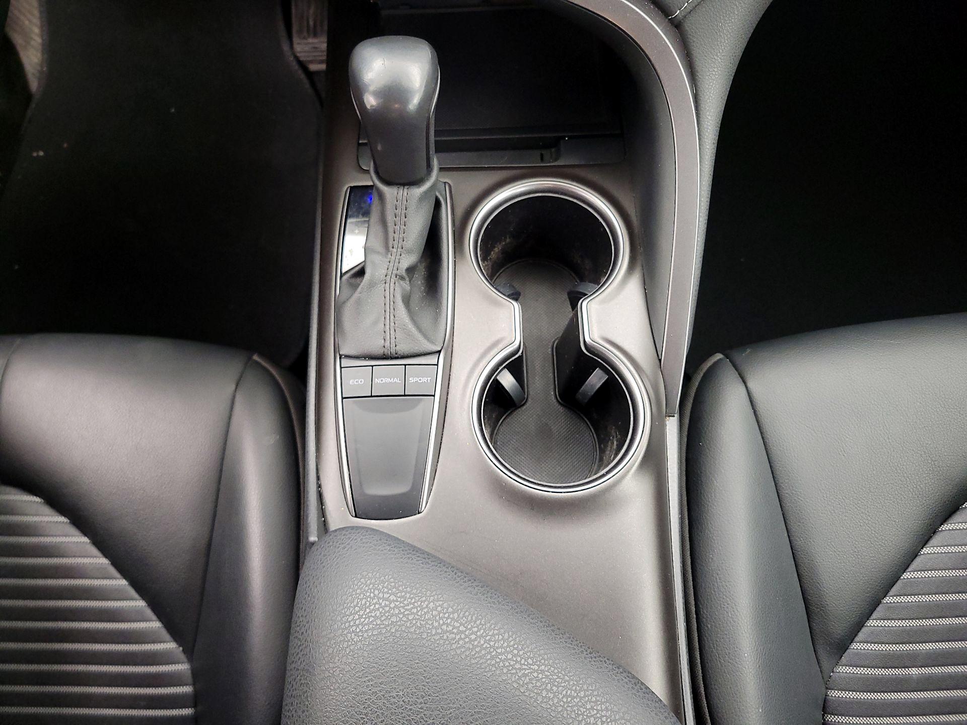 Thumbnail: 2024 Toyota Camry - 17