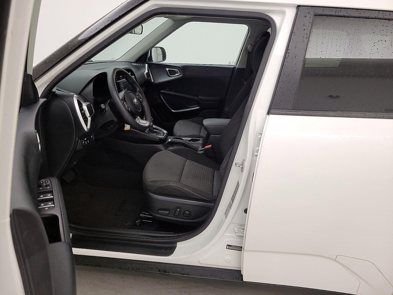 Power Seat(s) & Side Airbags