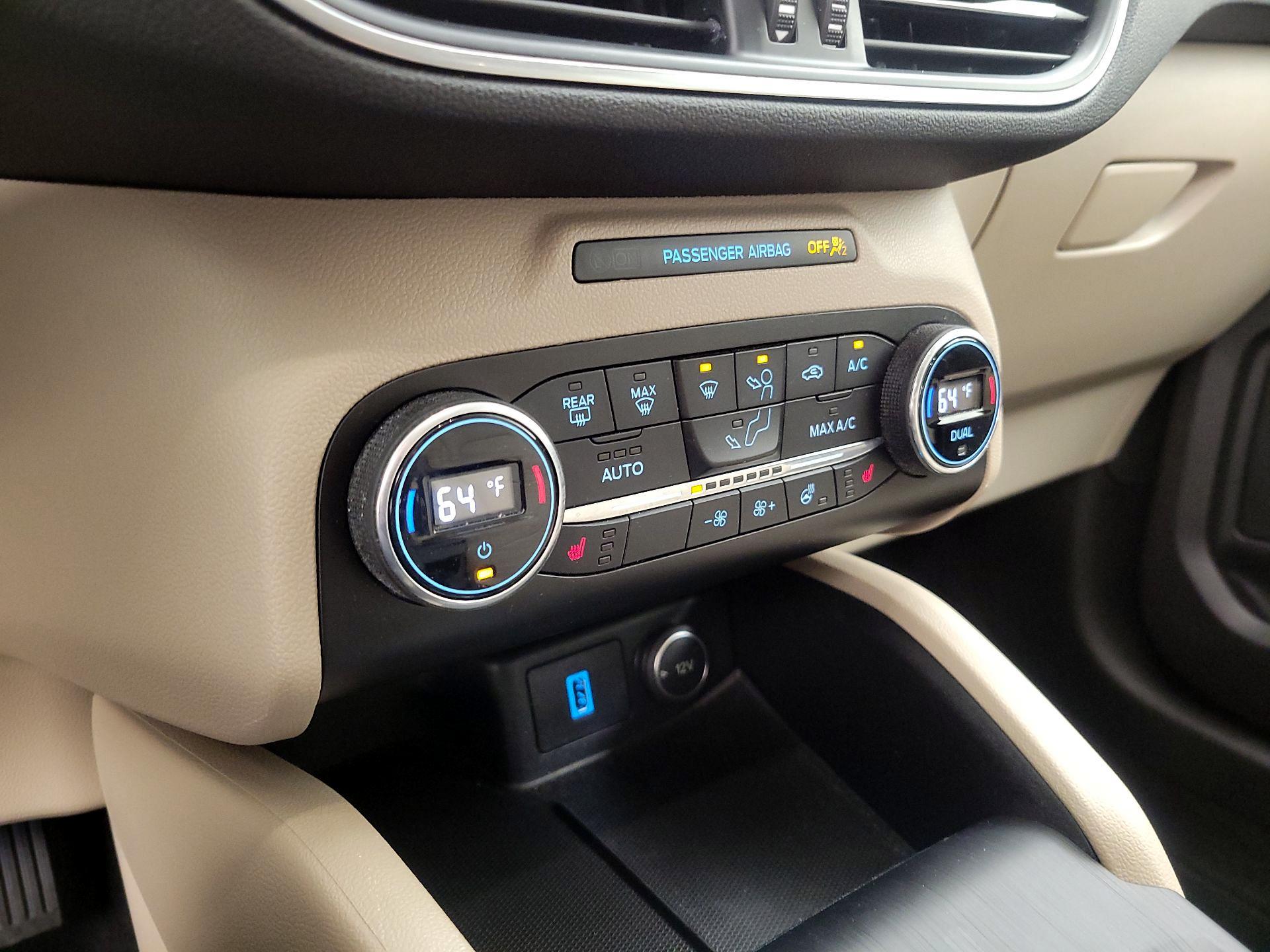 Thumbnail: 2020 Ford Escape - 17