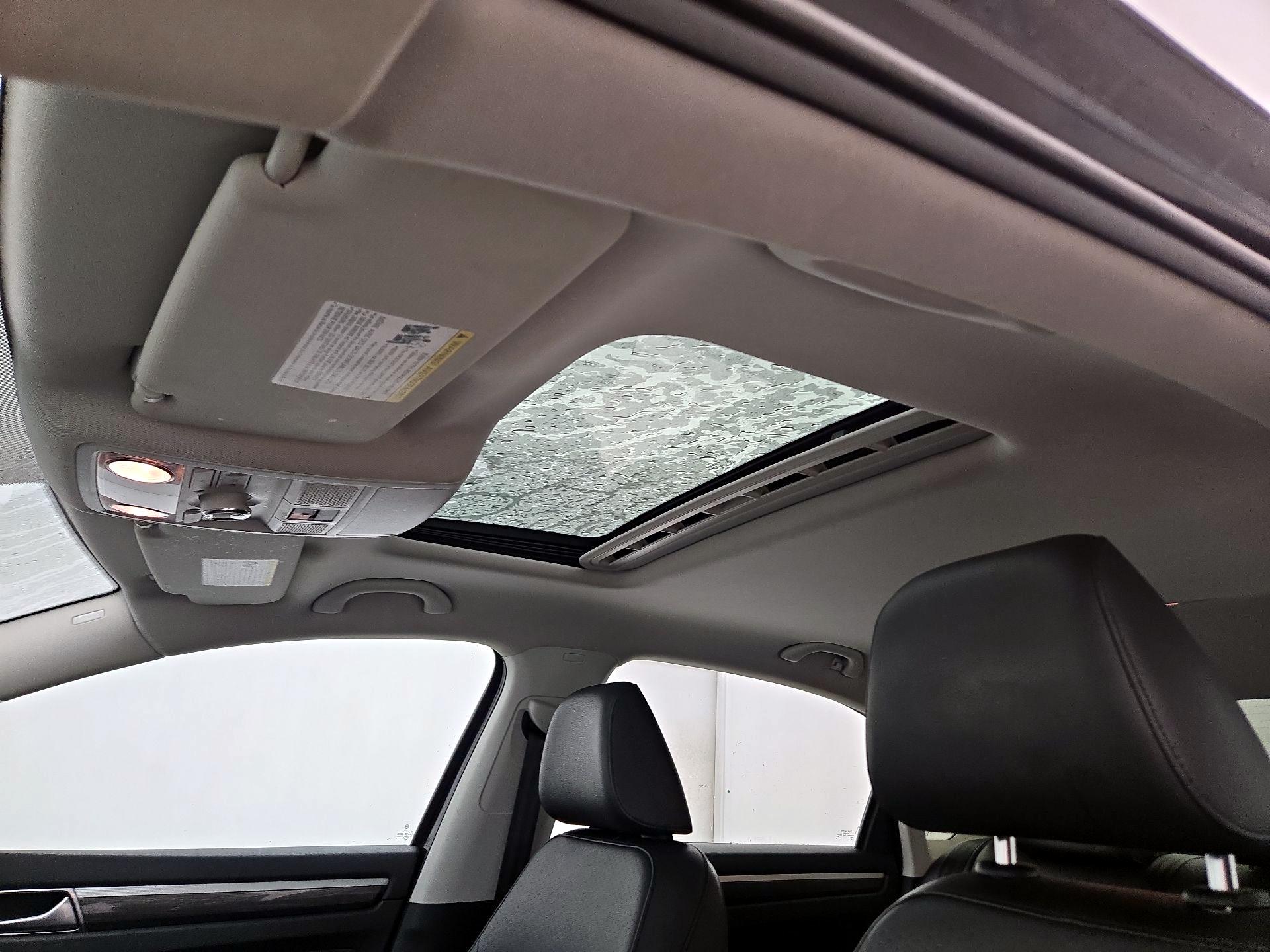 Thumbnail: 2017 Volkswagen Passat - 19