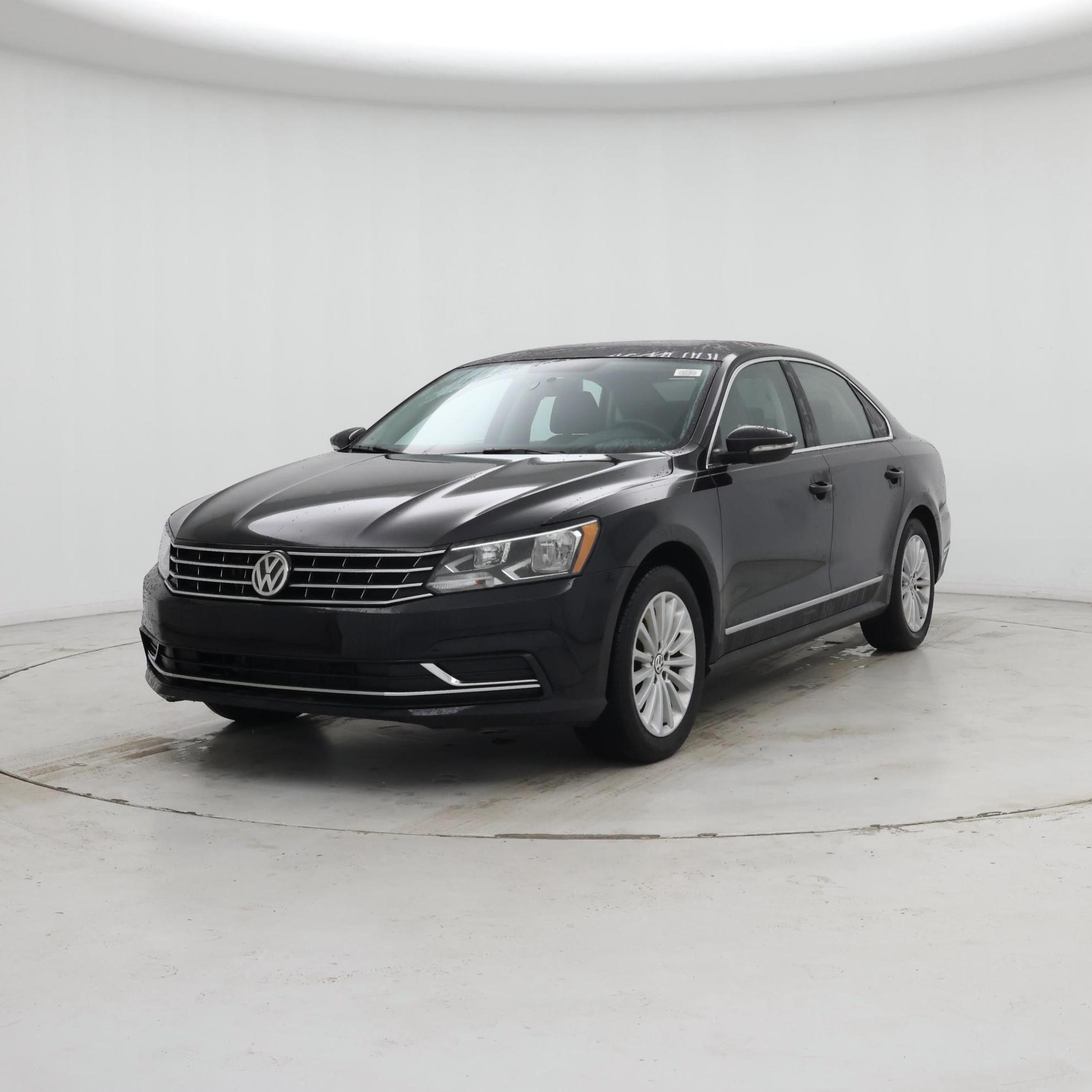 Thumbnail: 2017 Volkswagen Passat - 4