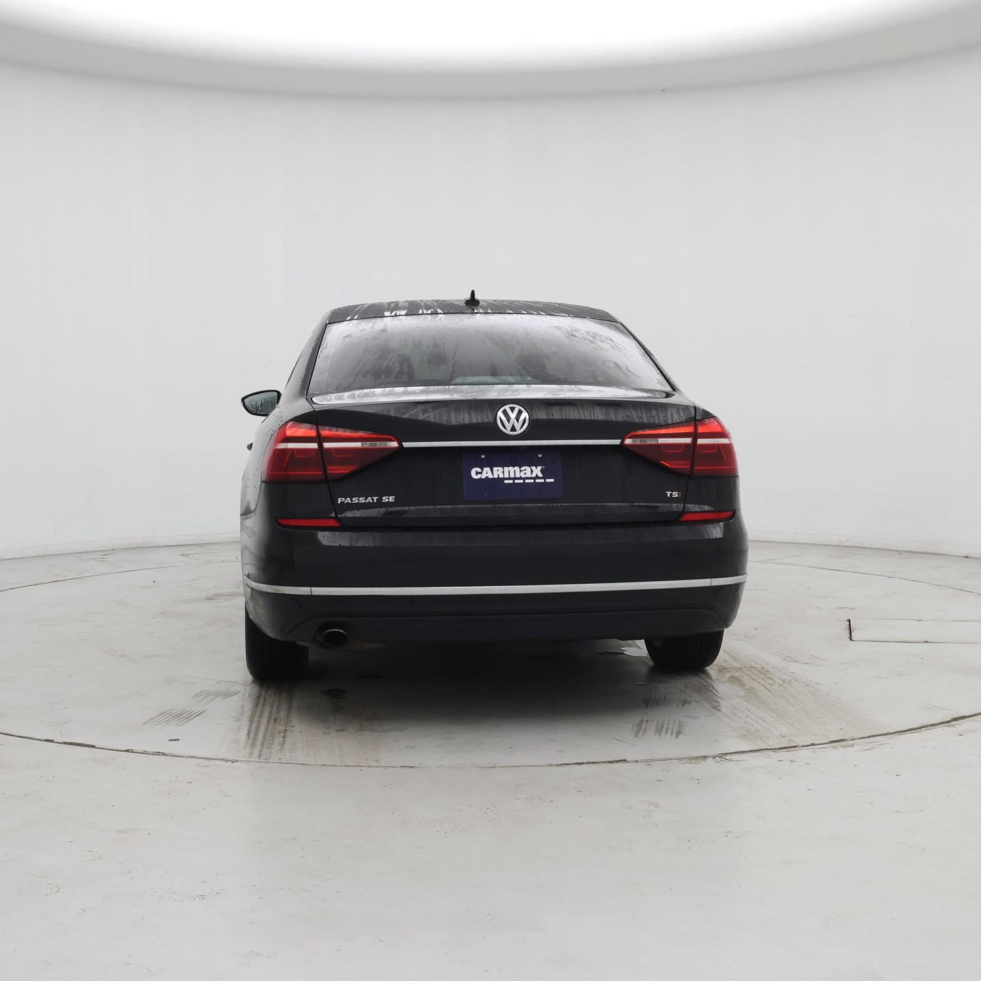 Thumbnail: 2017 Volkswagen Passat - 6