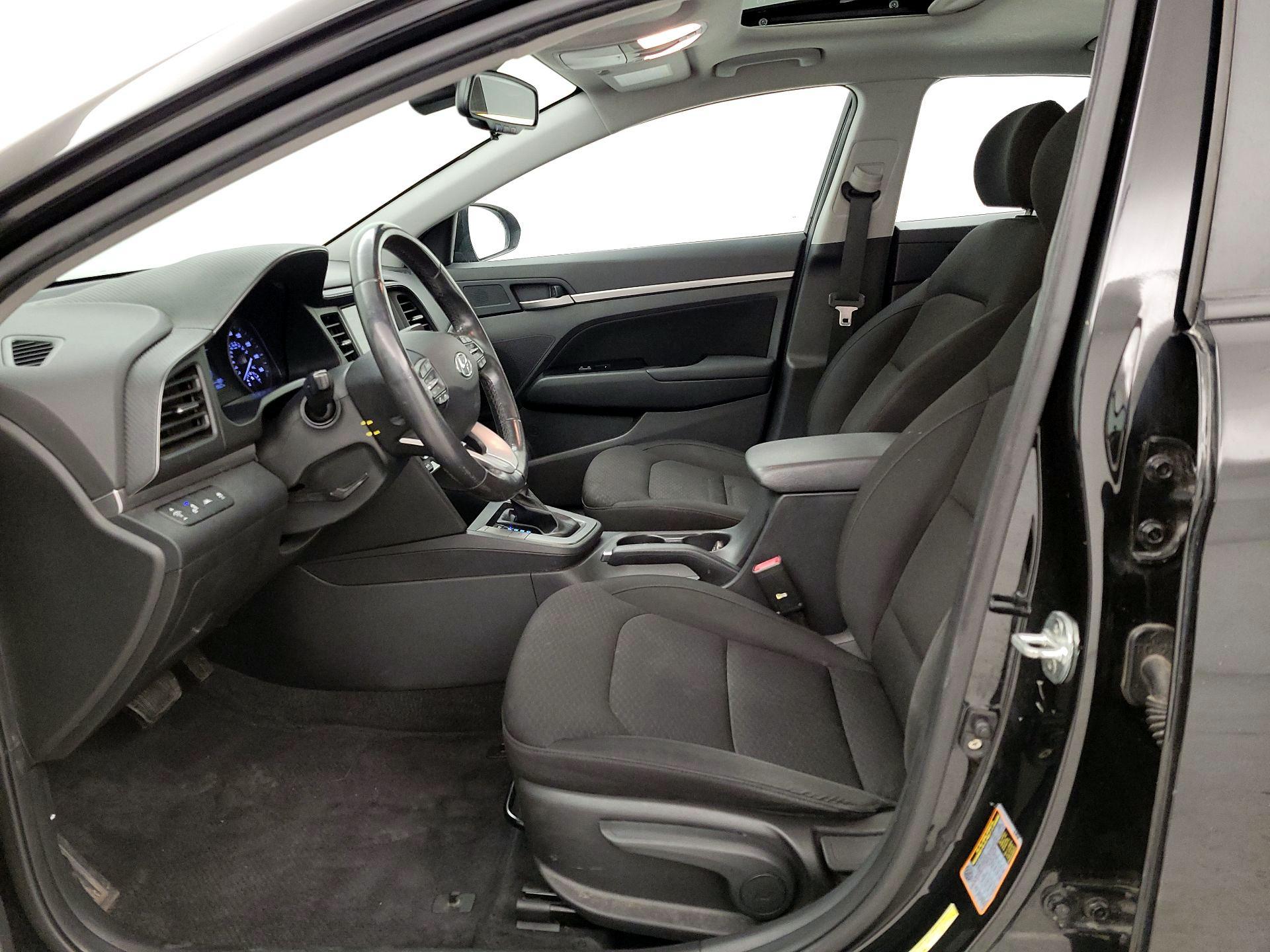 Thumbnail: 2020 Hyundai Elantra - 11