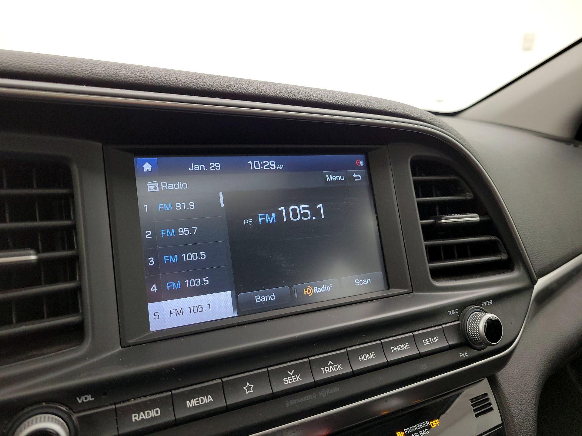 Thumbnail: 2020 Hyundai Elantra - 15