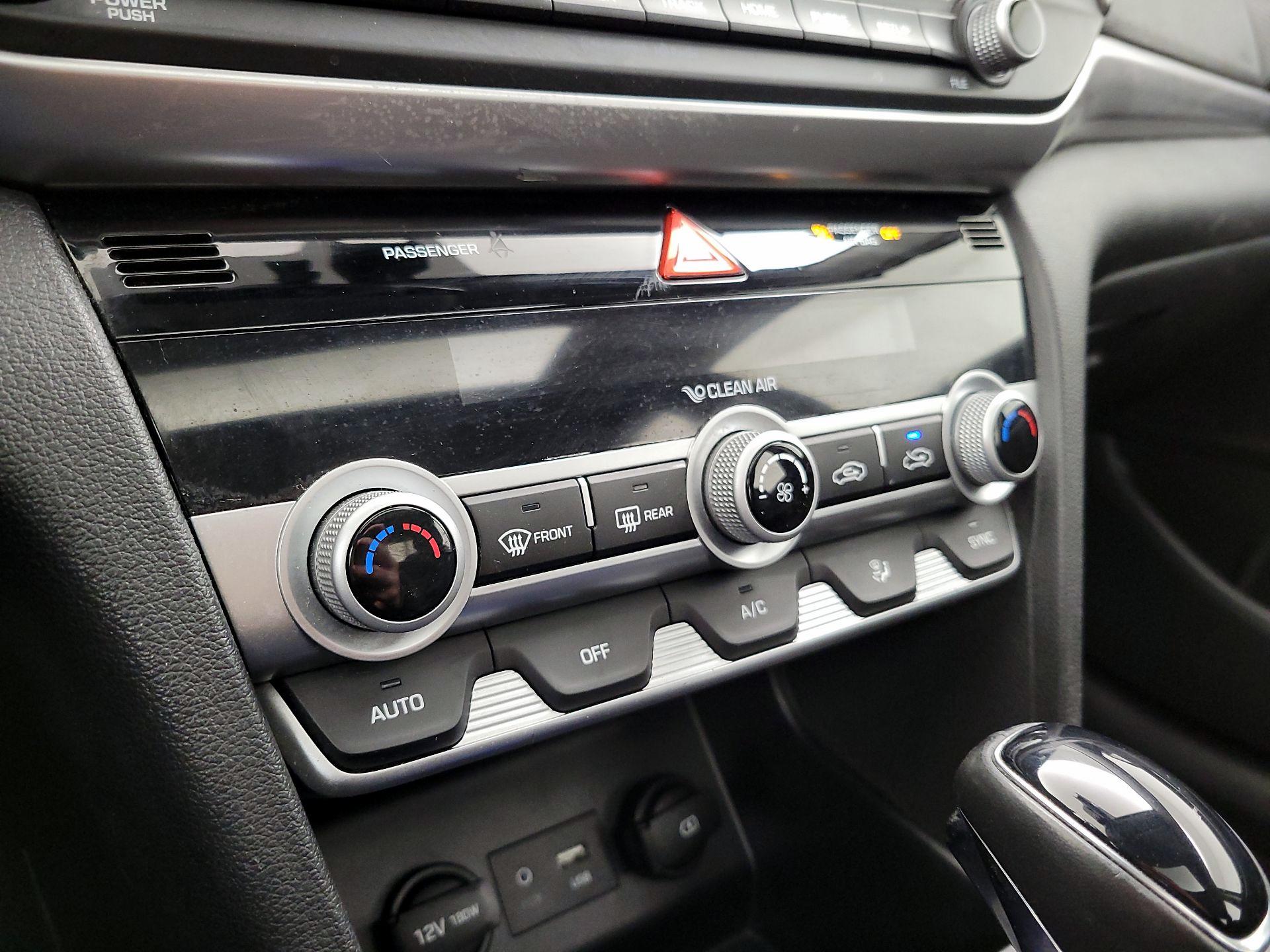 Thumbnail: 2020 Hyundai Elantra - 16