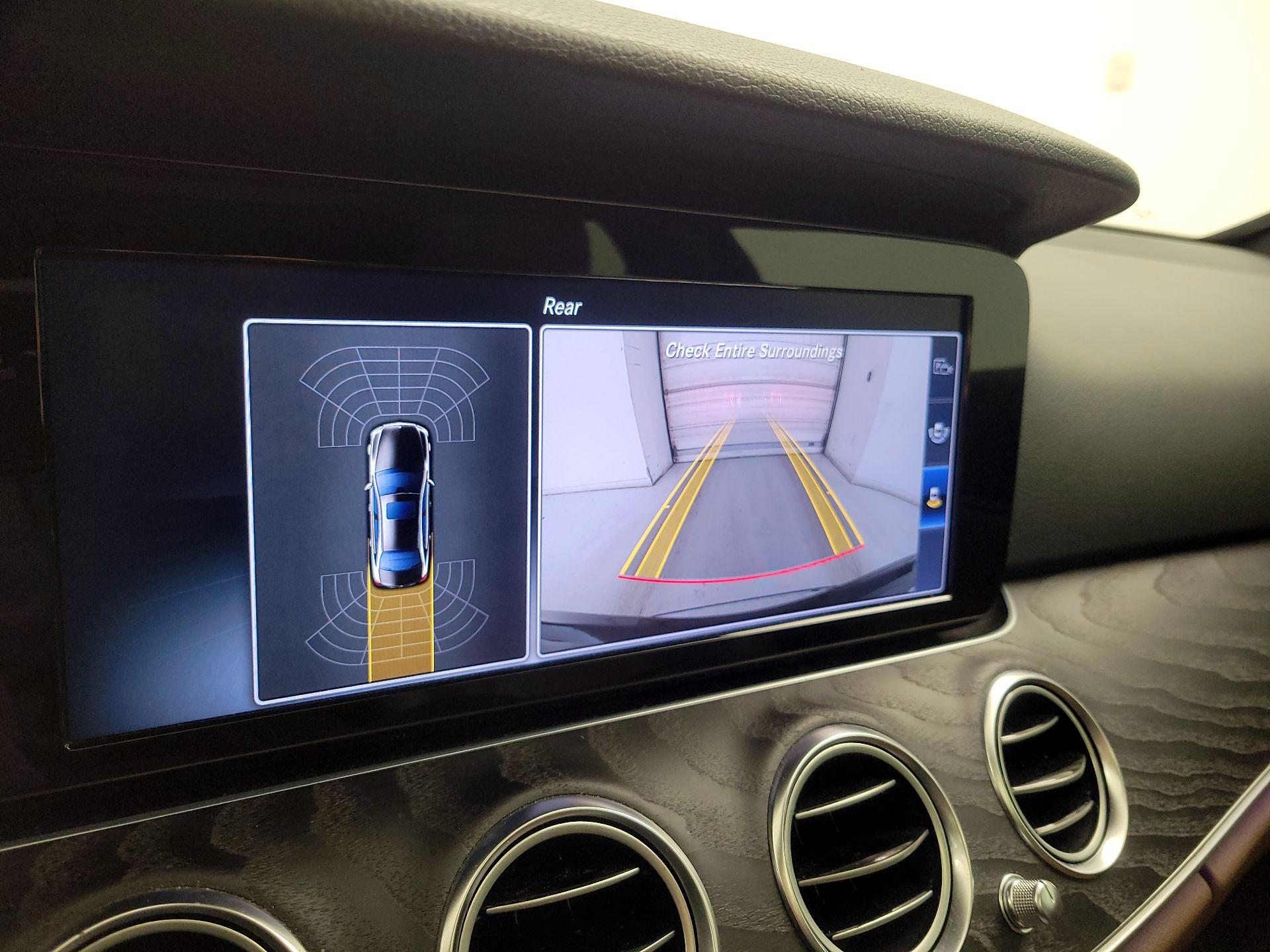 Thumbnail: 2017 Mercedes-Benz E-Class - 14